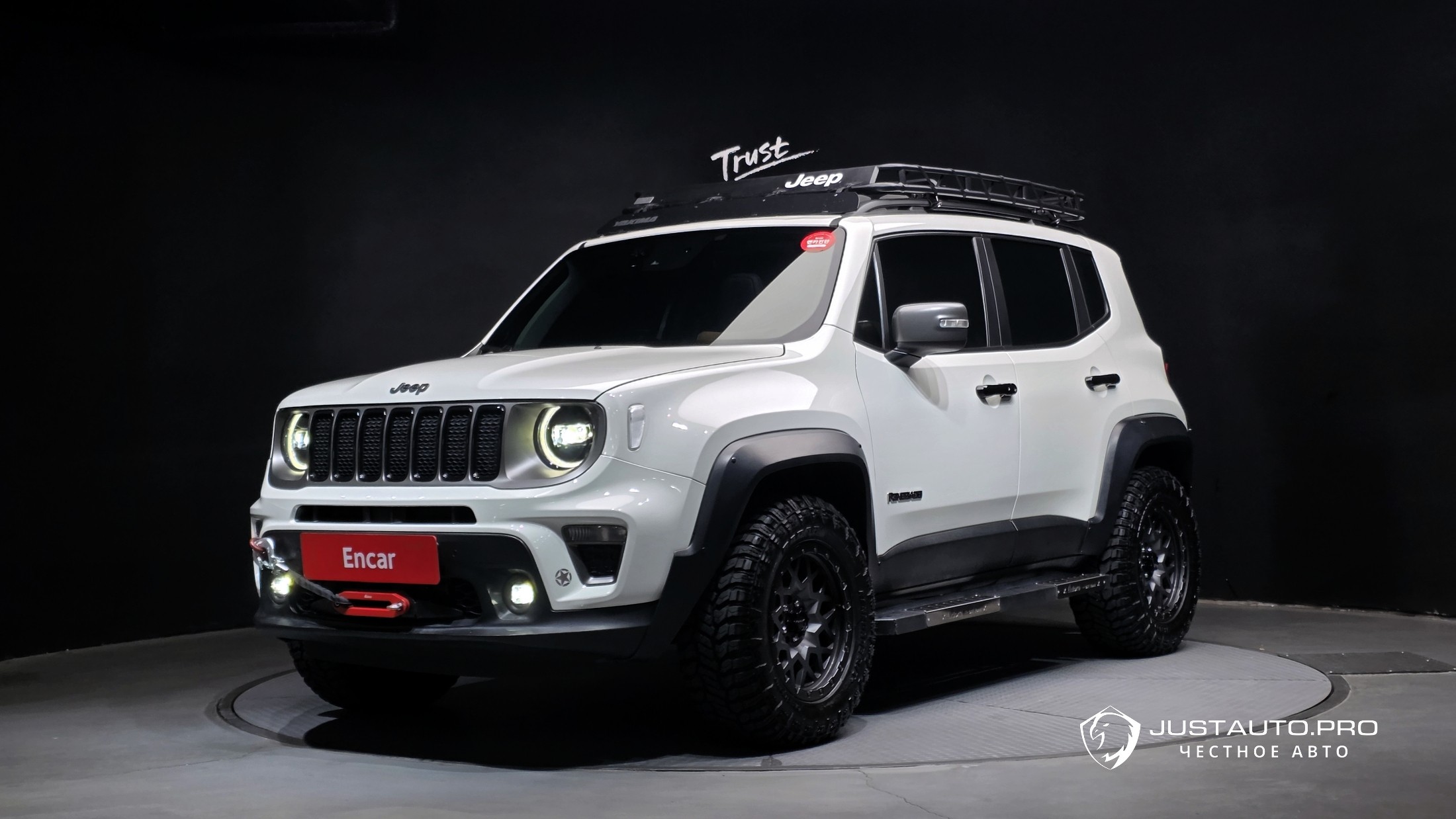 Автомобиль Jeep Renegade