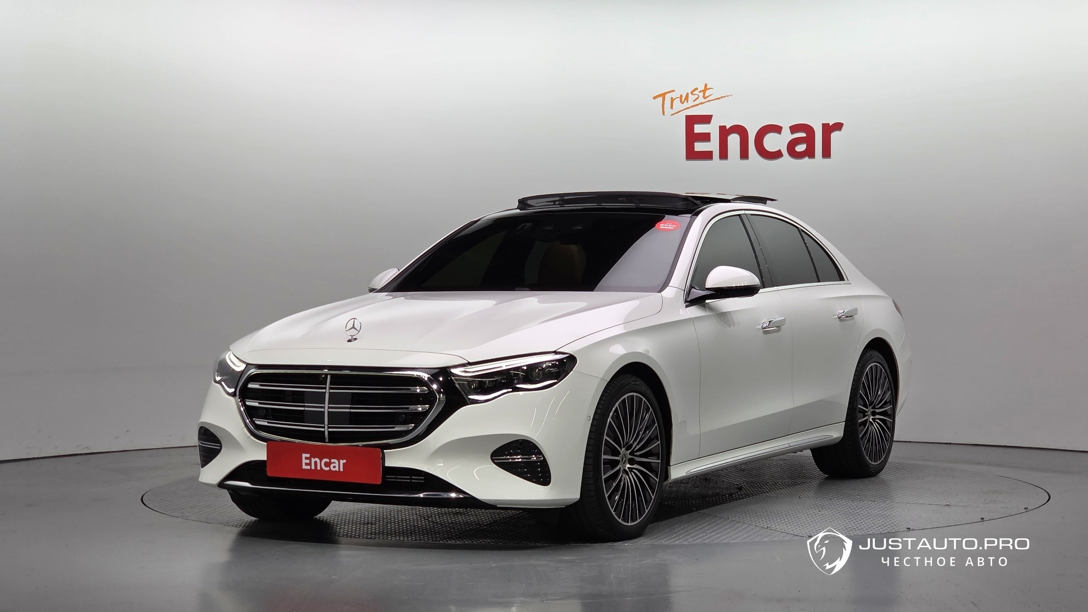 Автомобиль Mercedes-Benz E-Class