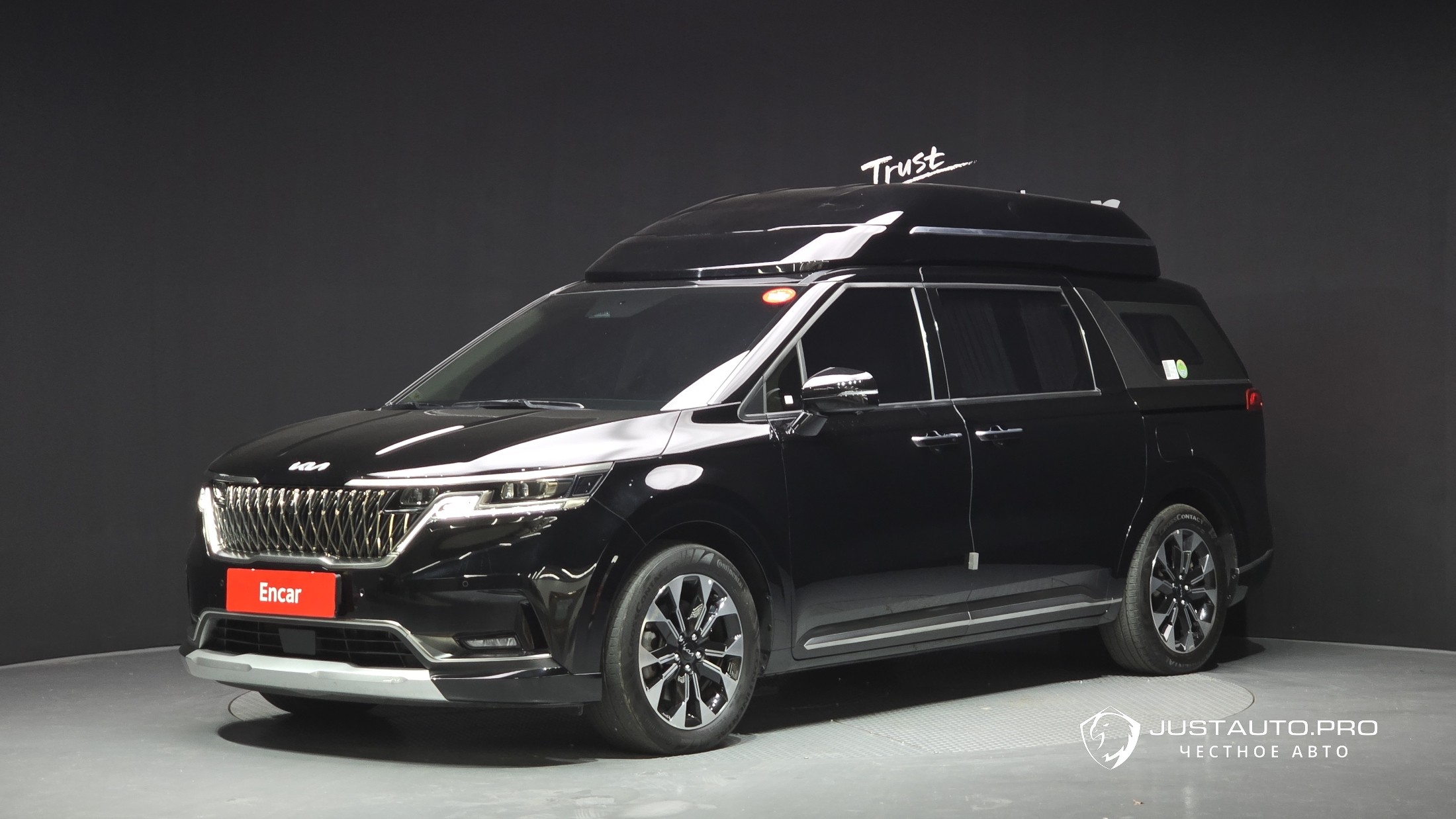 Автомобиль Kia Canival