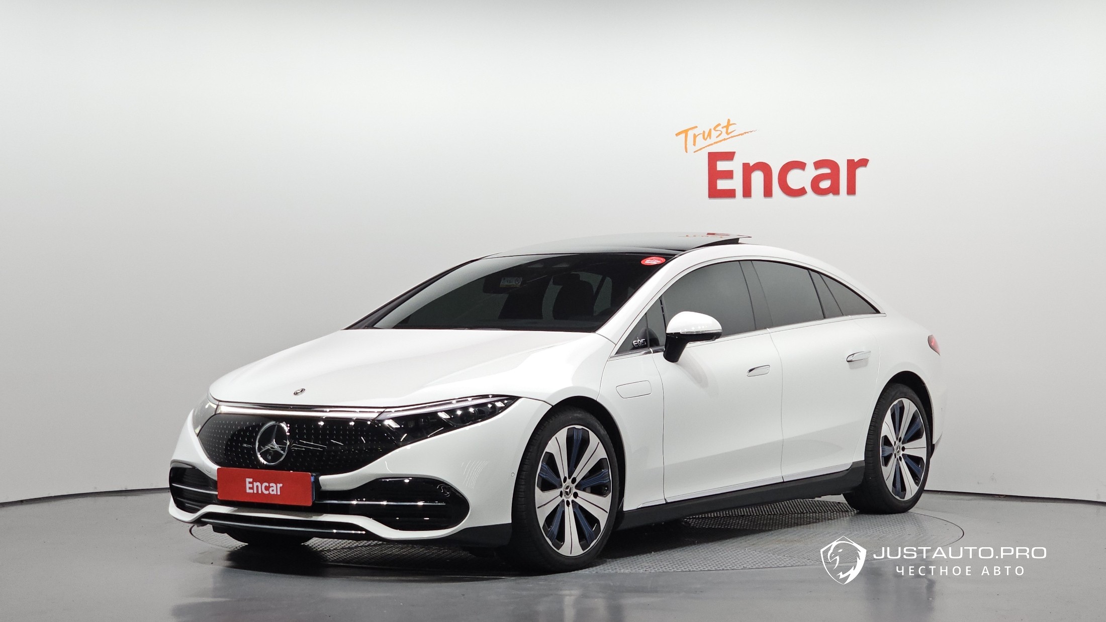 Автомобиль Mercedes-Benz EQS