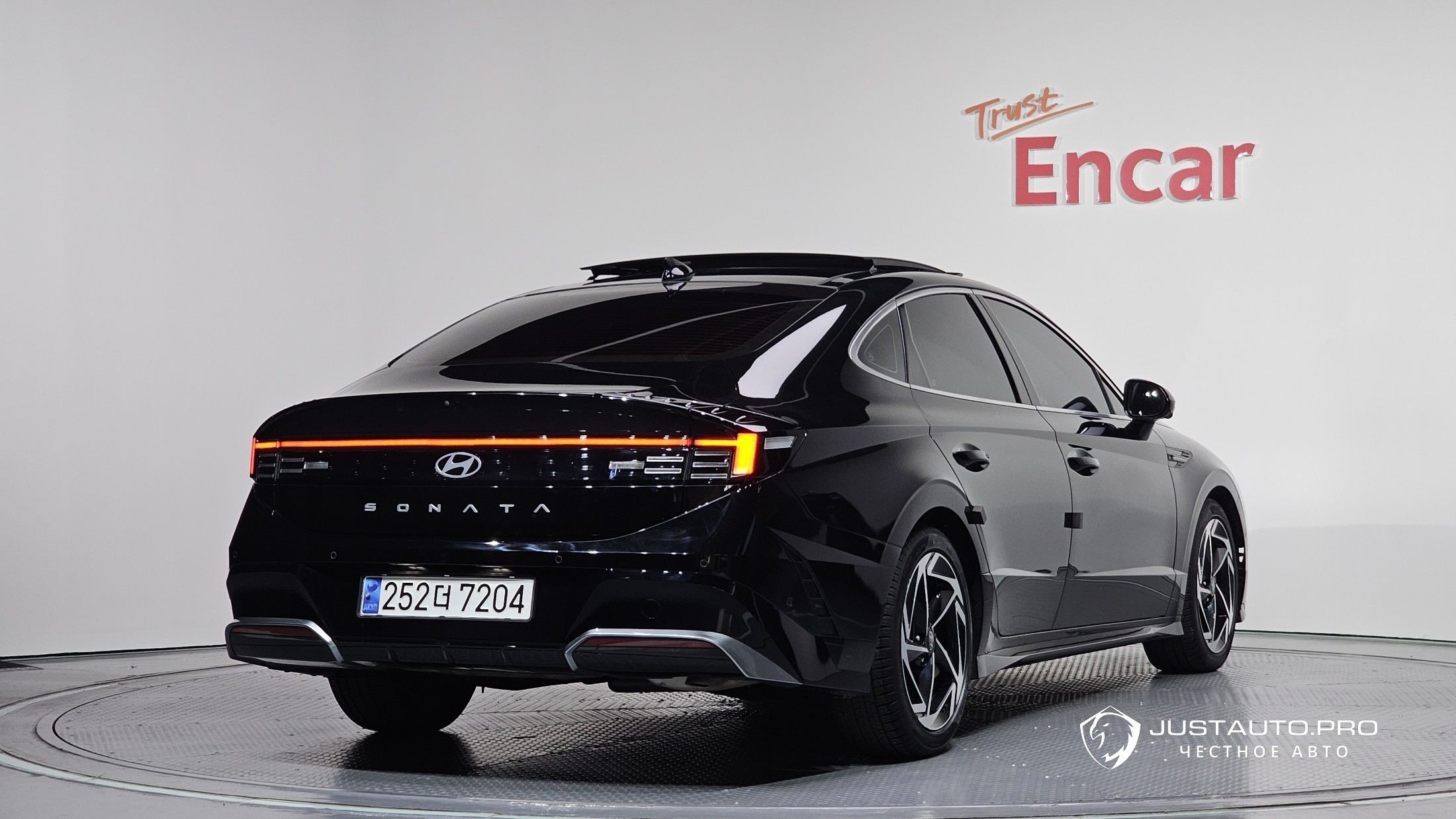 Автомобиль Hyundai Sonata