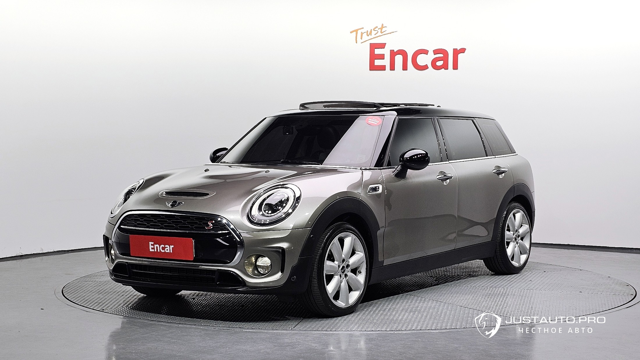 Автомобиль Mini Clubman