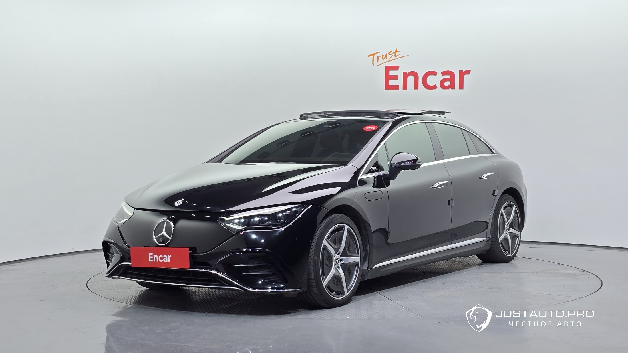 Автомобиль Mercedes-Benz EQE