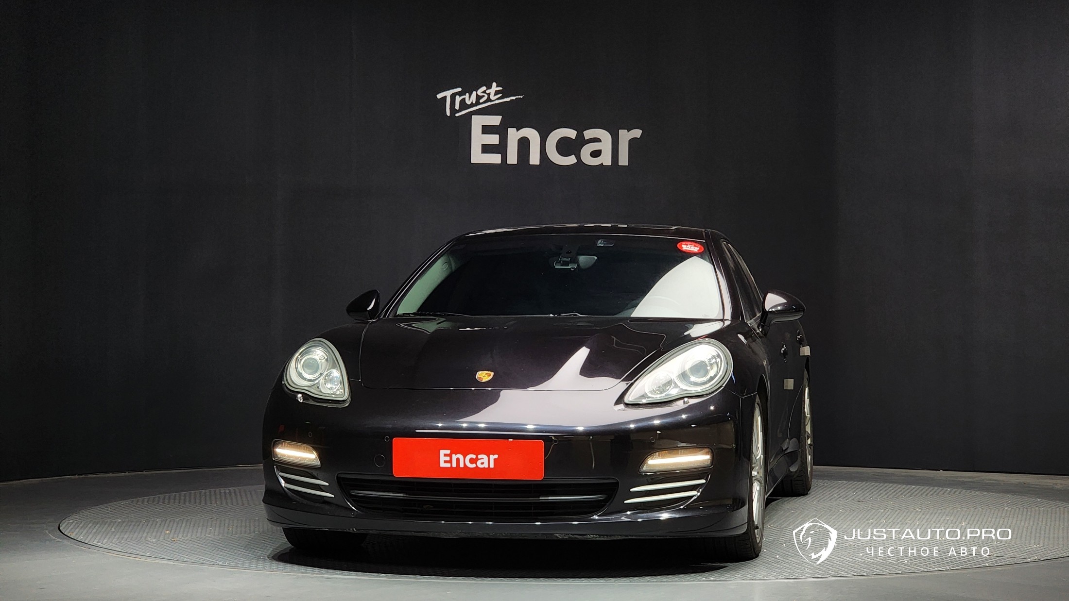 Автомобиль Porsche Panamera