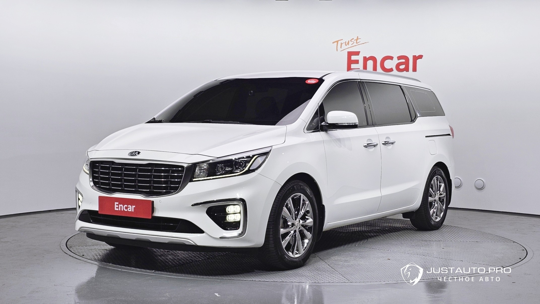 Автомобиль Kia Canival
