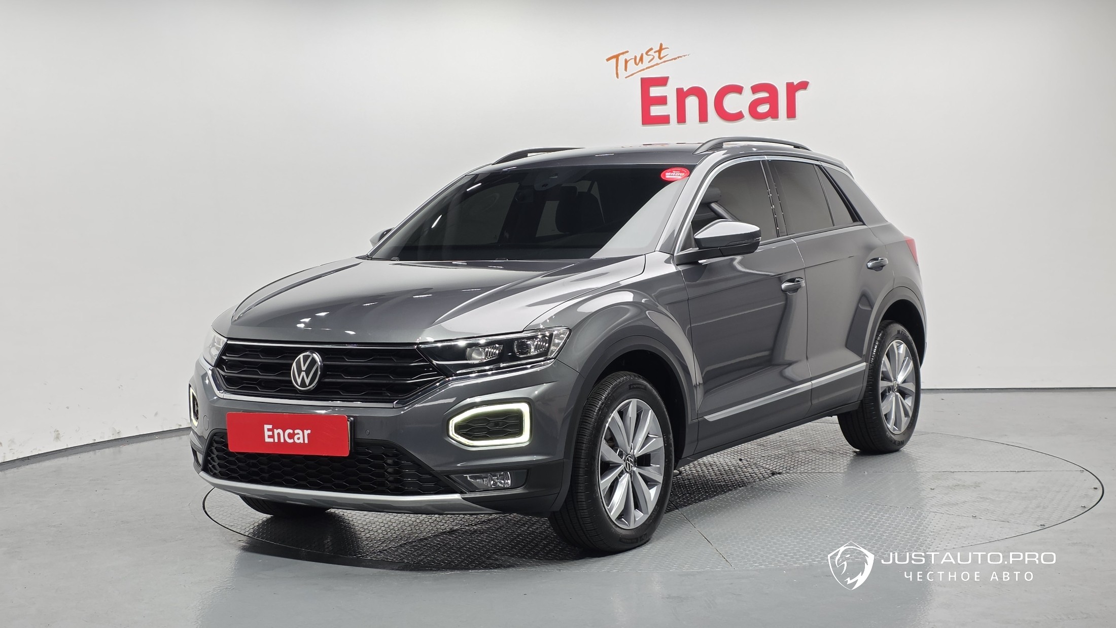 Автомобиль Volkswagen T-Roc