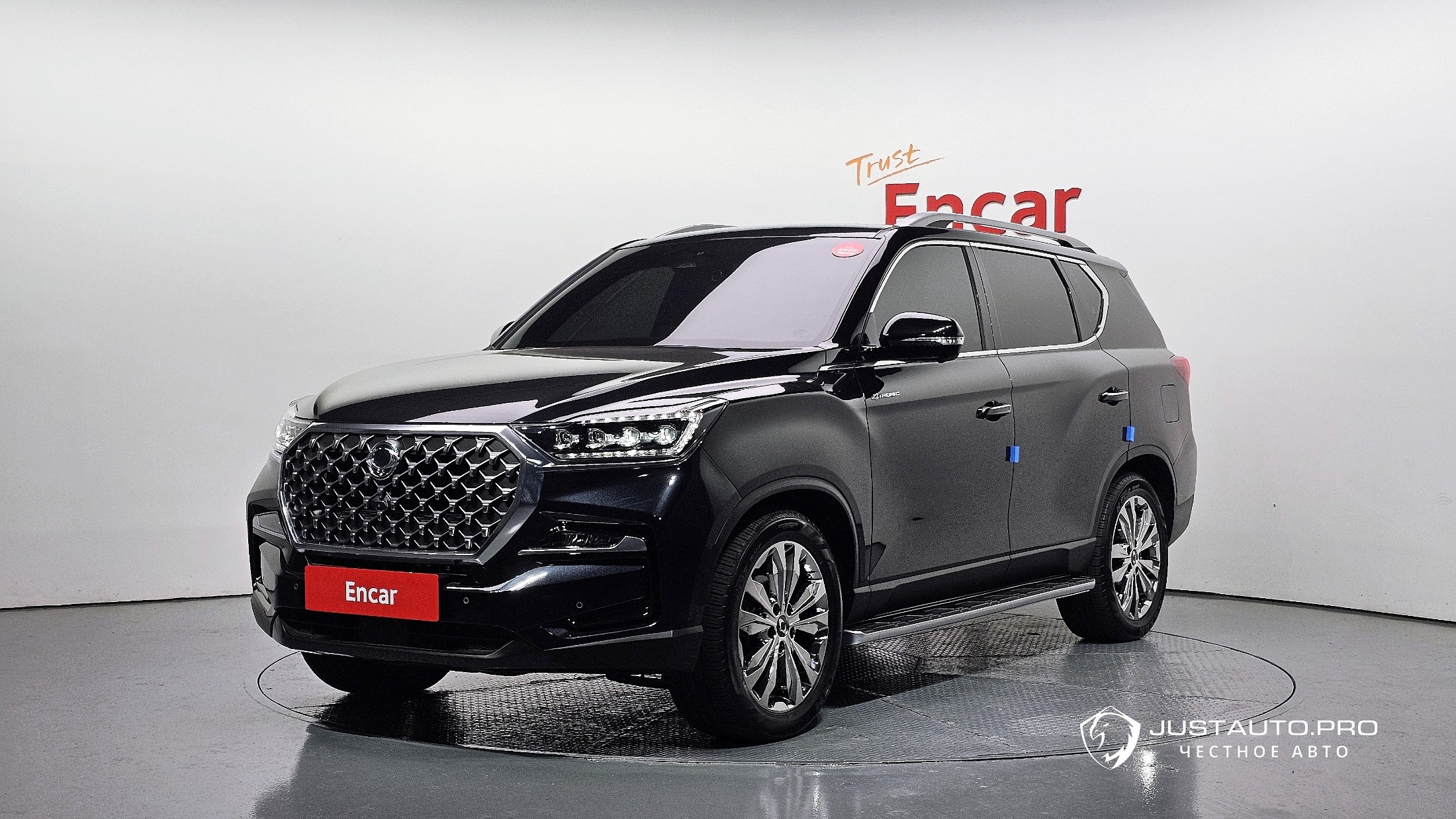 Автомобиль KG_Mobility_Ssangyong Rexton