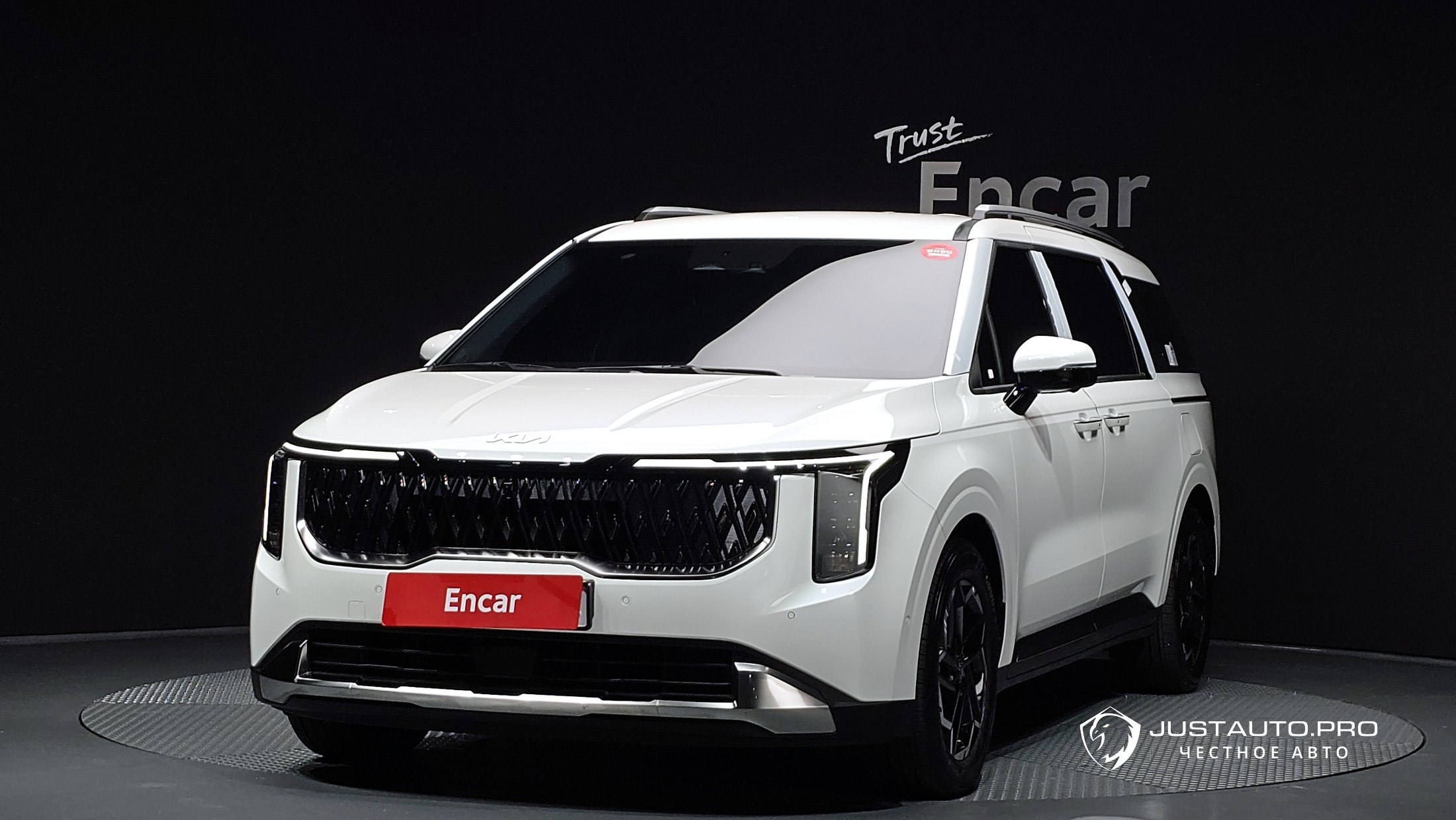 Автомобиль Kia Canival