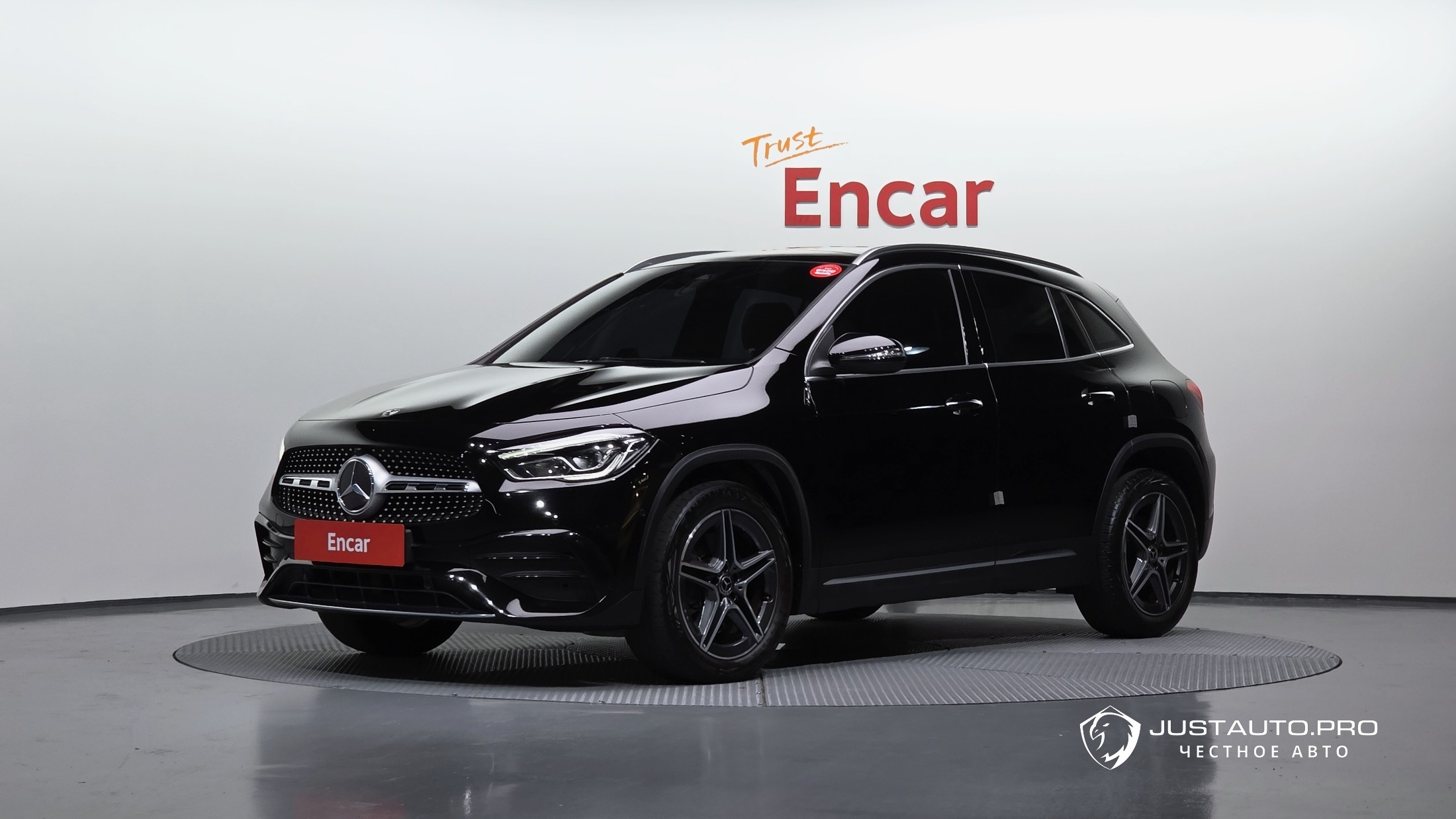 Автомобиль Mercedes-Benz GLA-Class