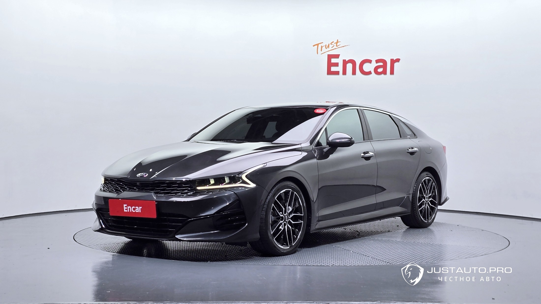 Автомобиль Kia K5