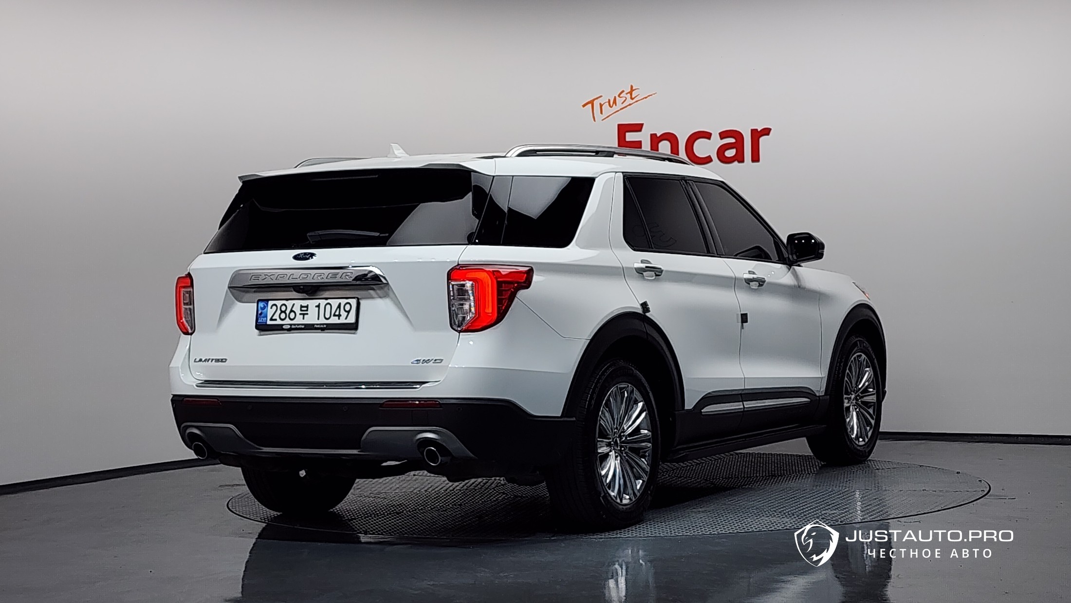 Автомобиль Ford Explorer