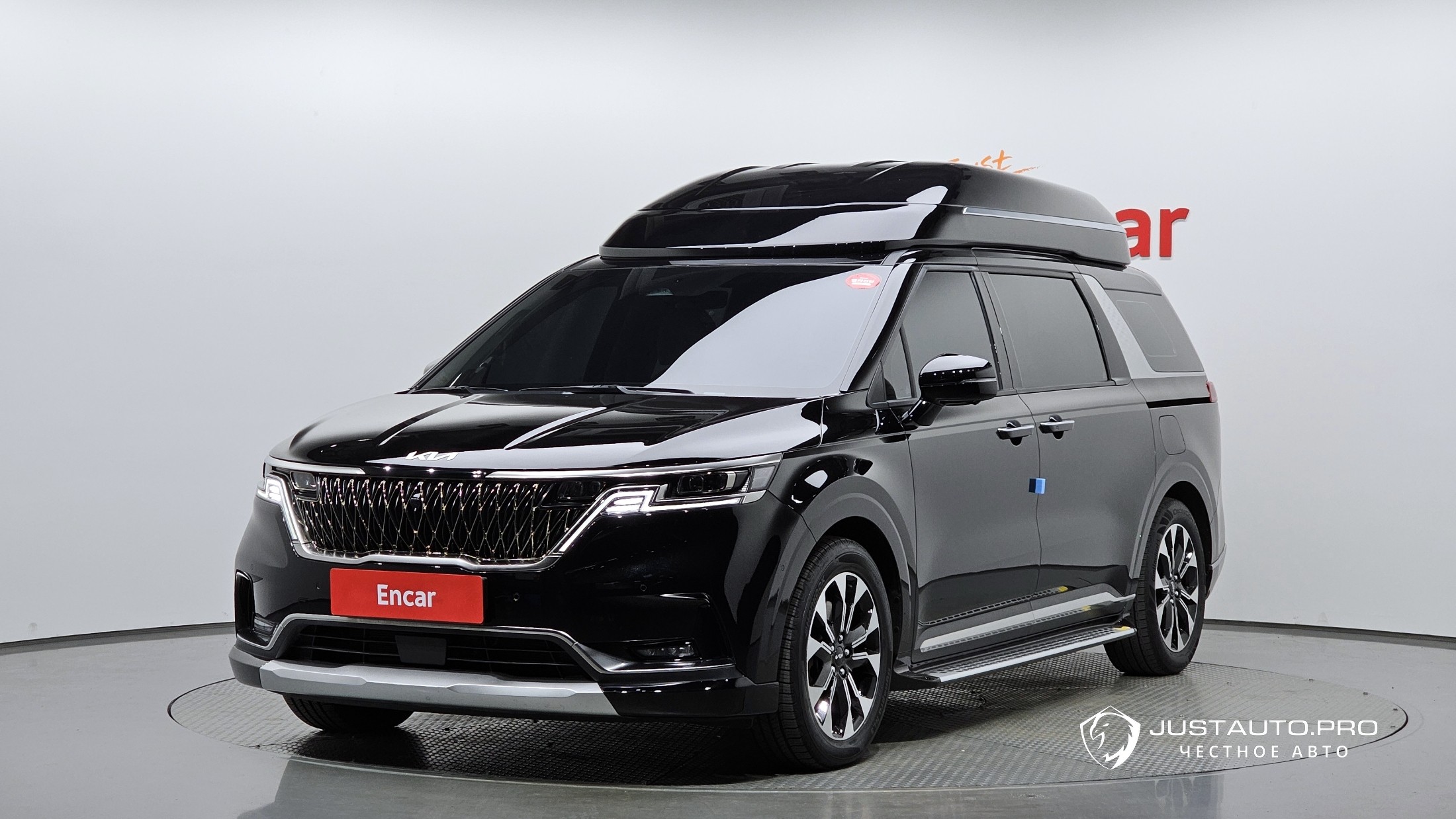 Автомобиль Kia Canival