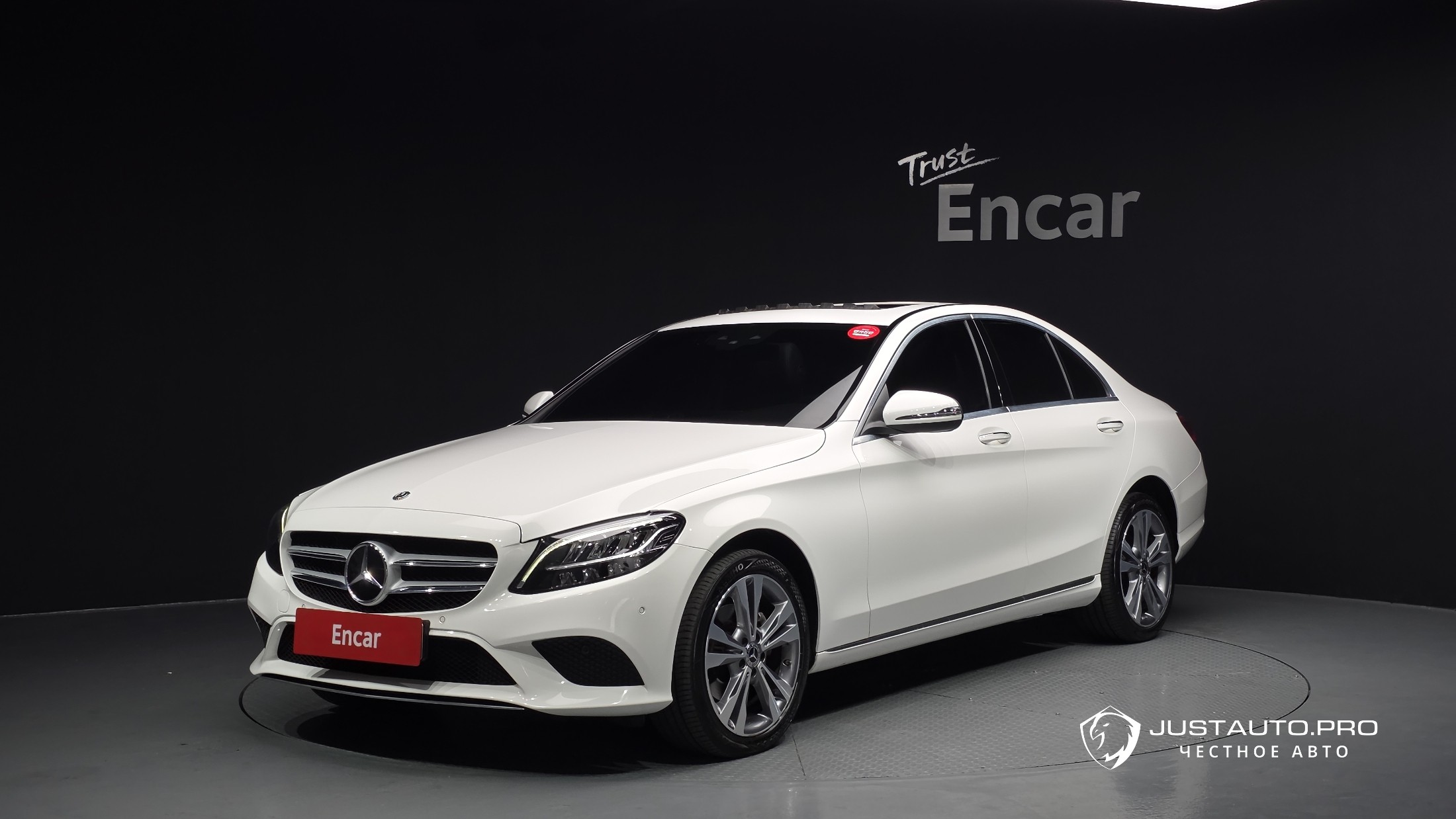 Автомобиль Mercedes-Benz C-Class