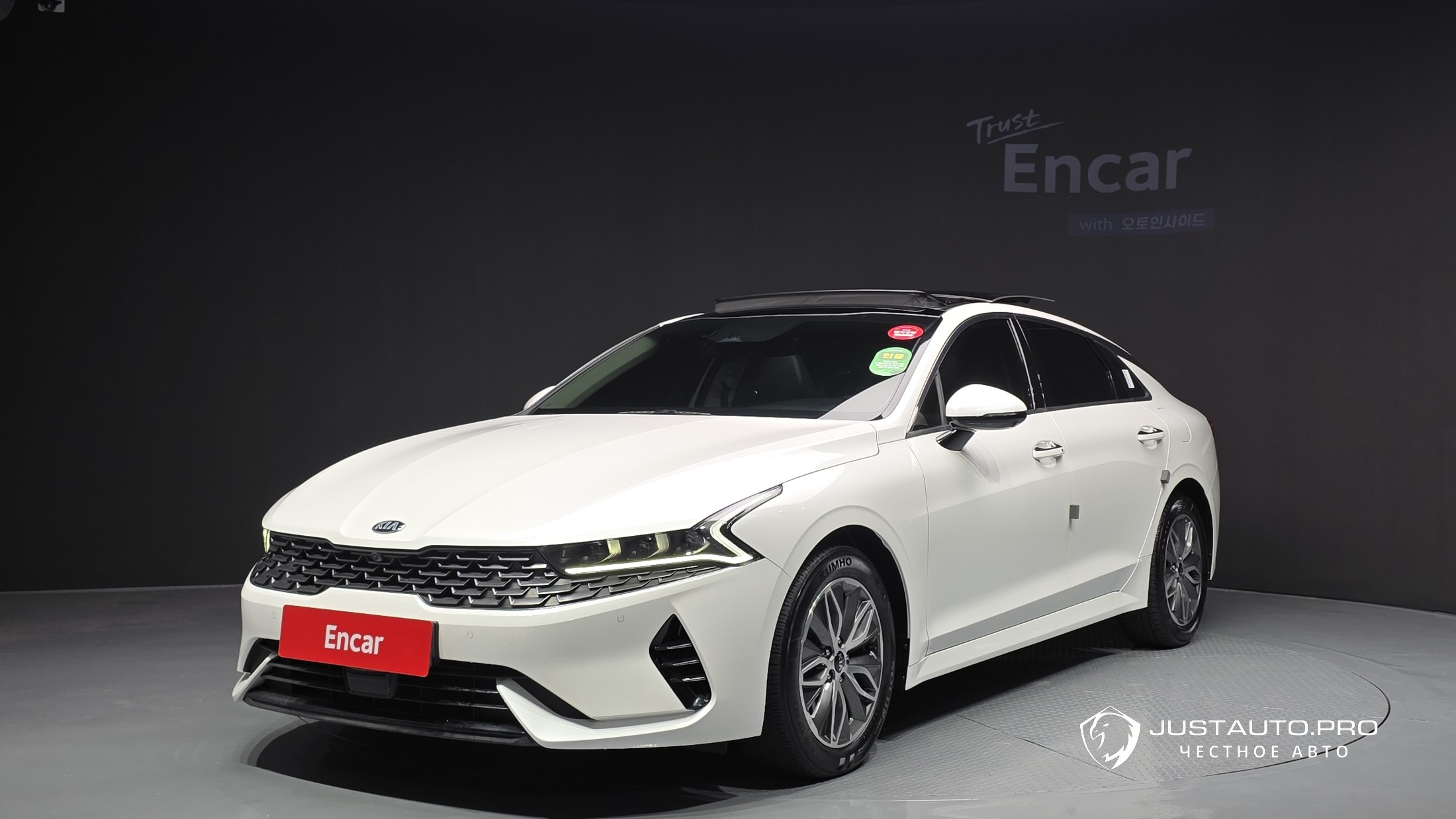 Автомобиль Kia K5