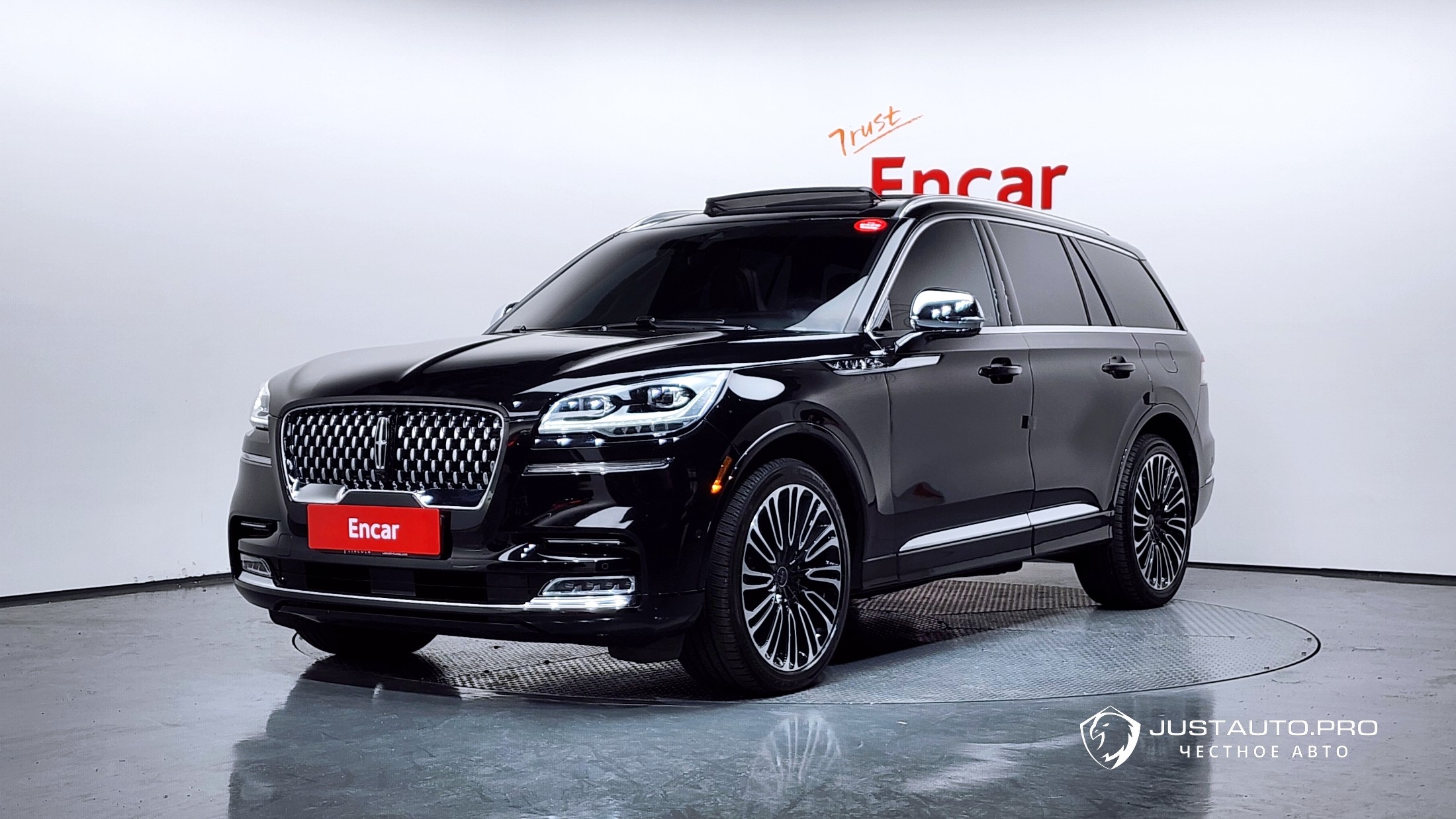 Автомобиль Lincoln Aviator