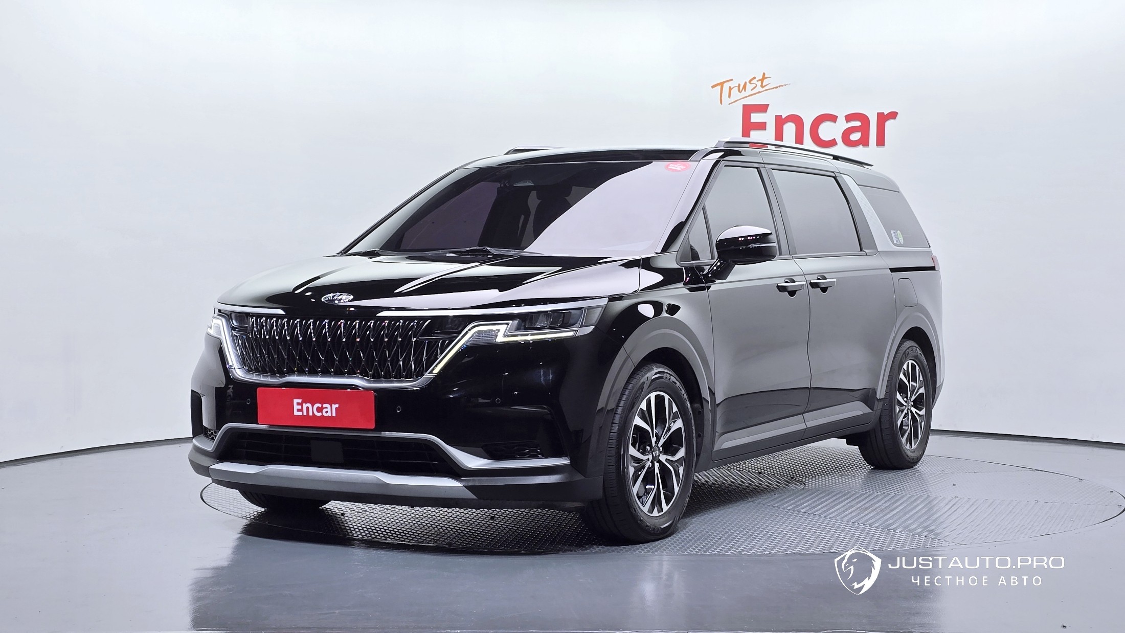 Автомобиль Kia Canival