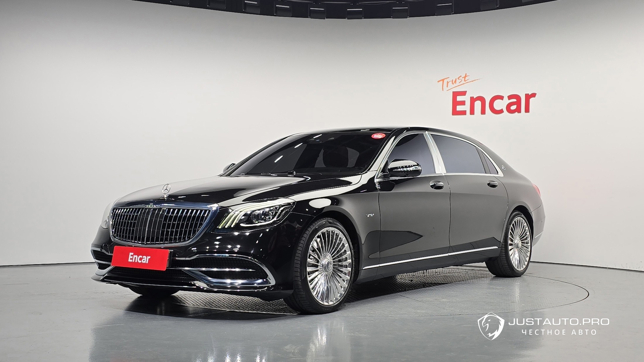 Автомобиль Mercedes-Benz S-Class