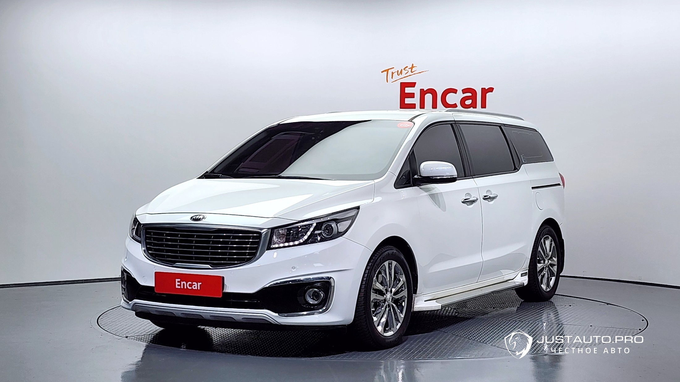 Автомобиль Kia Canival