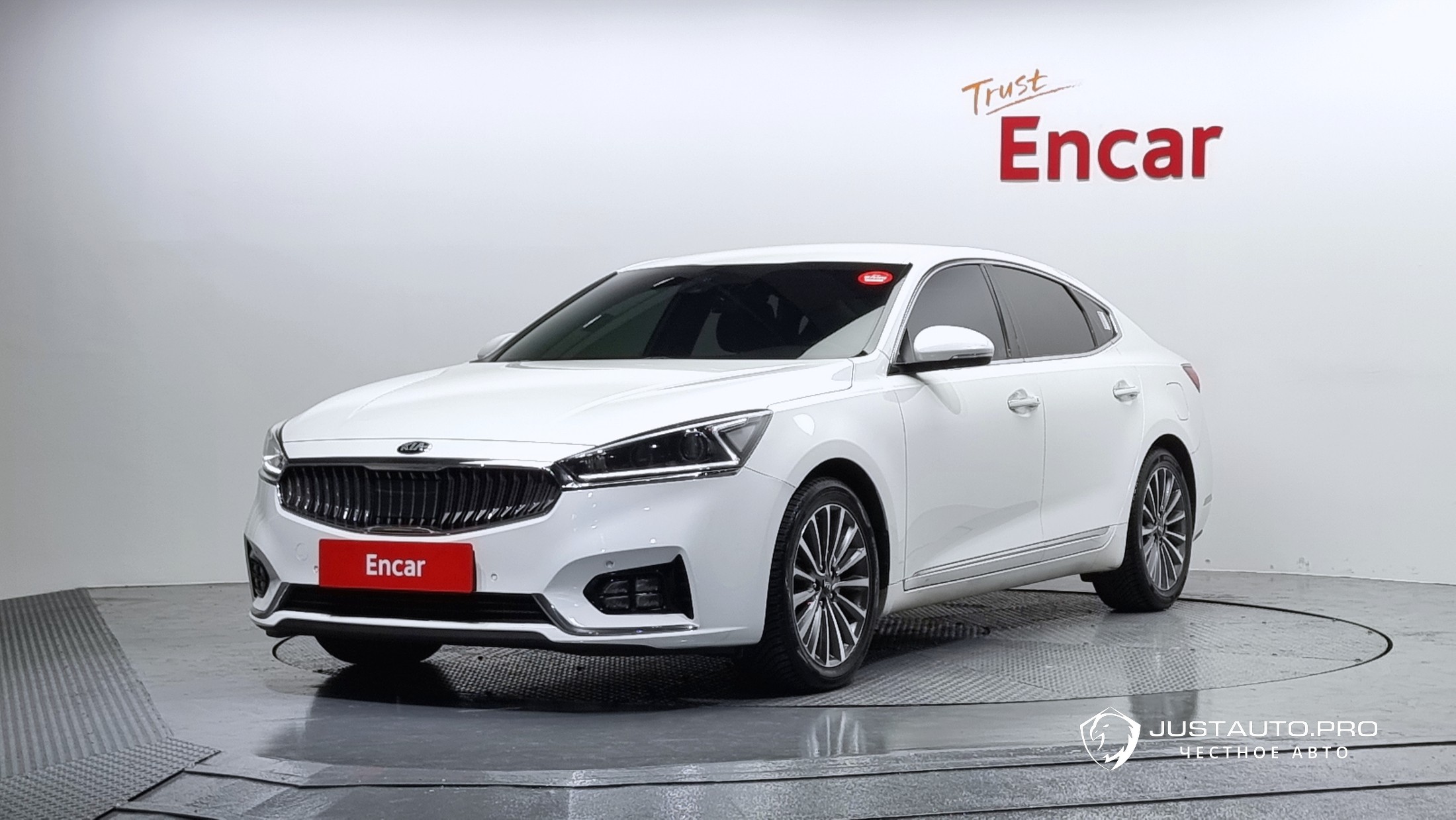 Автомобиль Kia K7