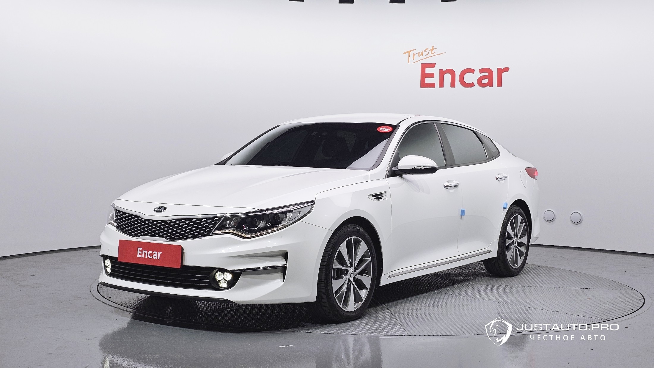 Автомобиль Kia K5