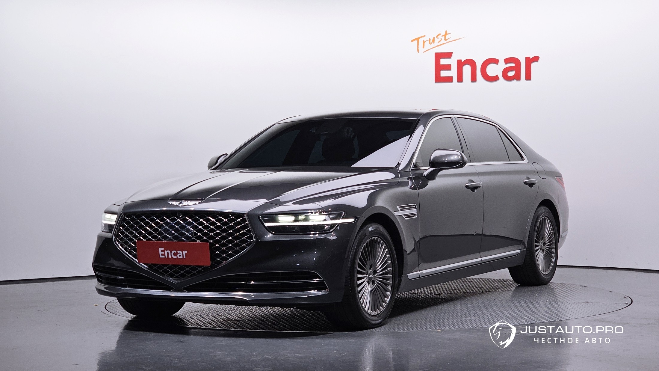 Автомобиль Genesis G90