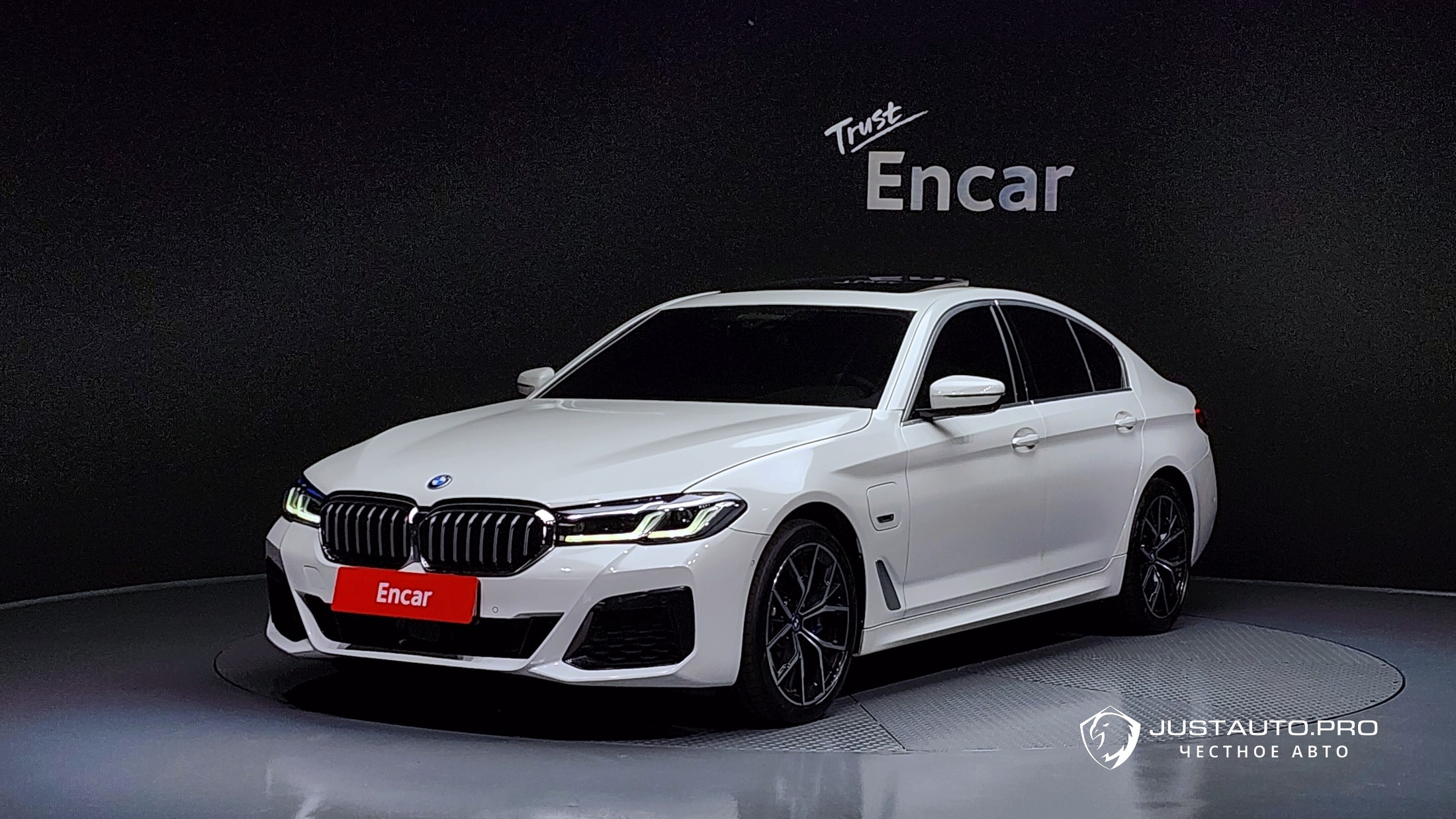 Автомобиль BMW 5-Series