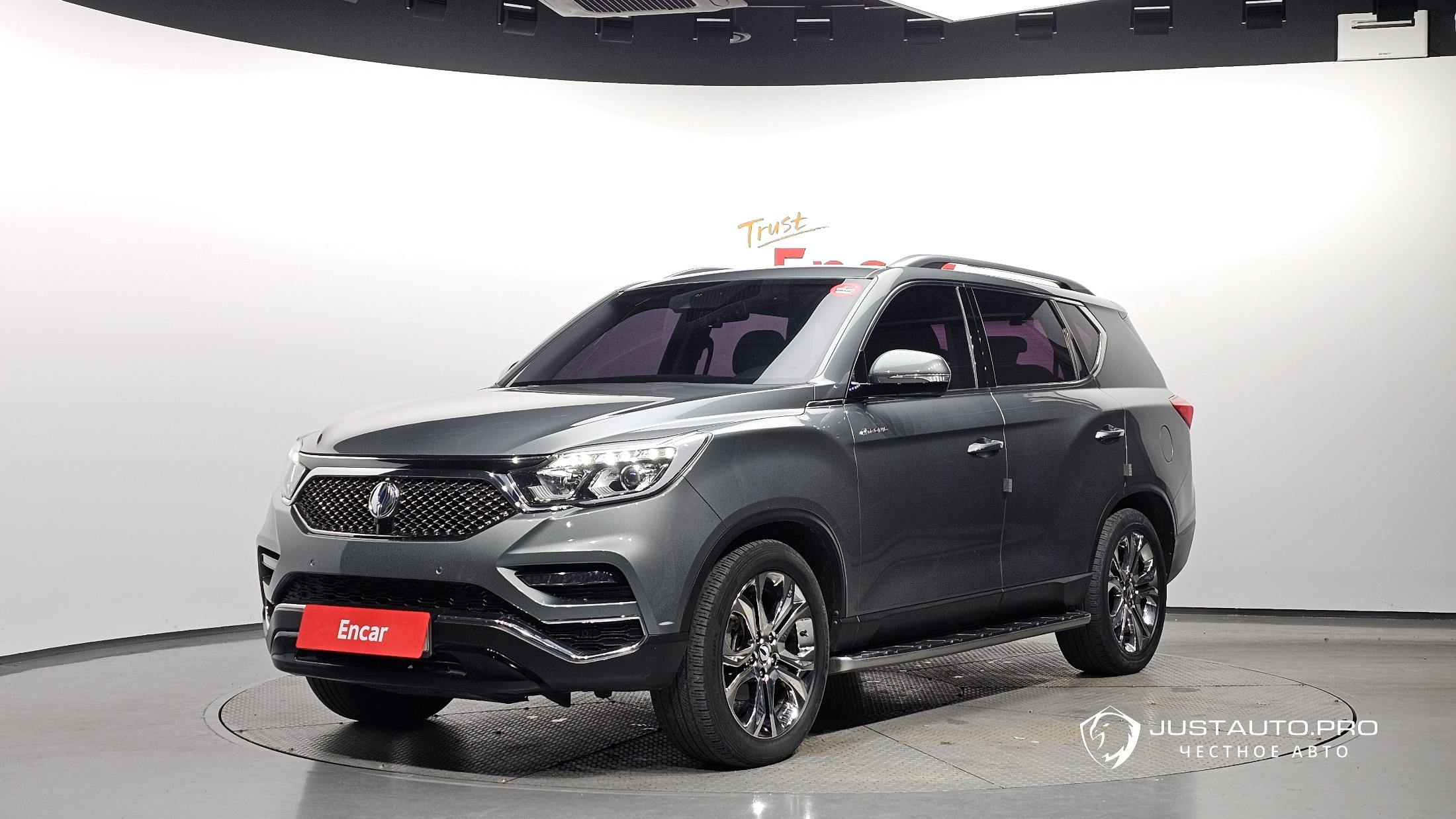 Автомобиль KG_Mobility_Ssangyong Rexton