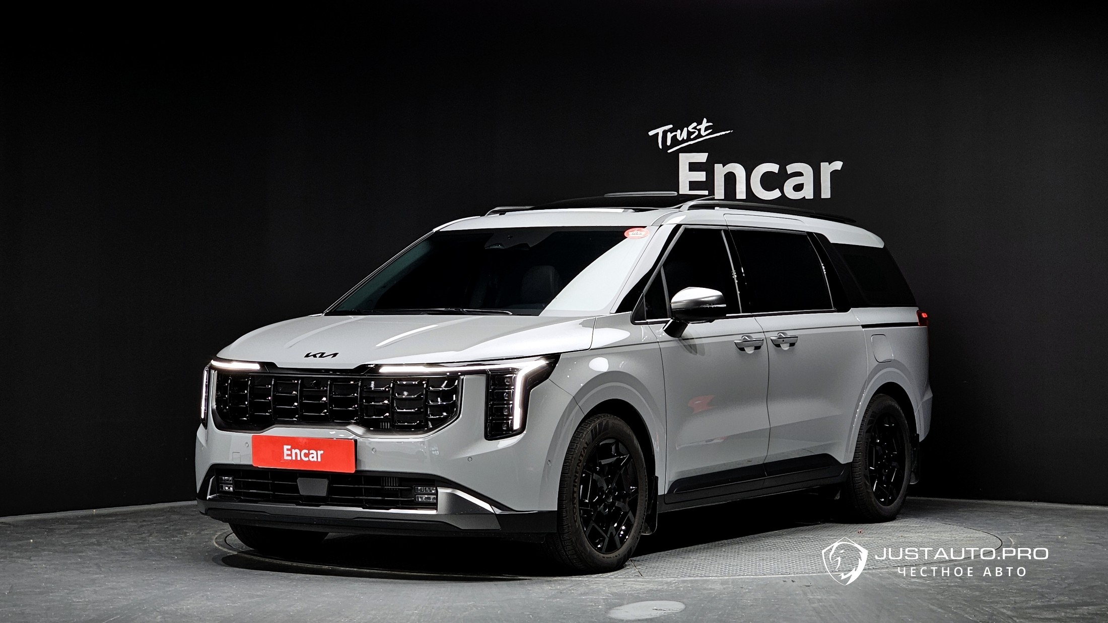 Автомобиль Kia Canival