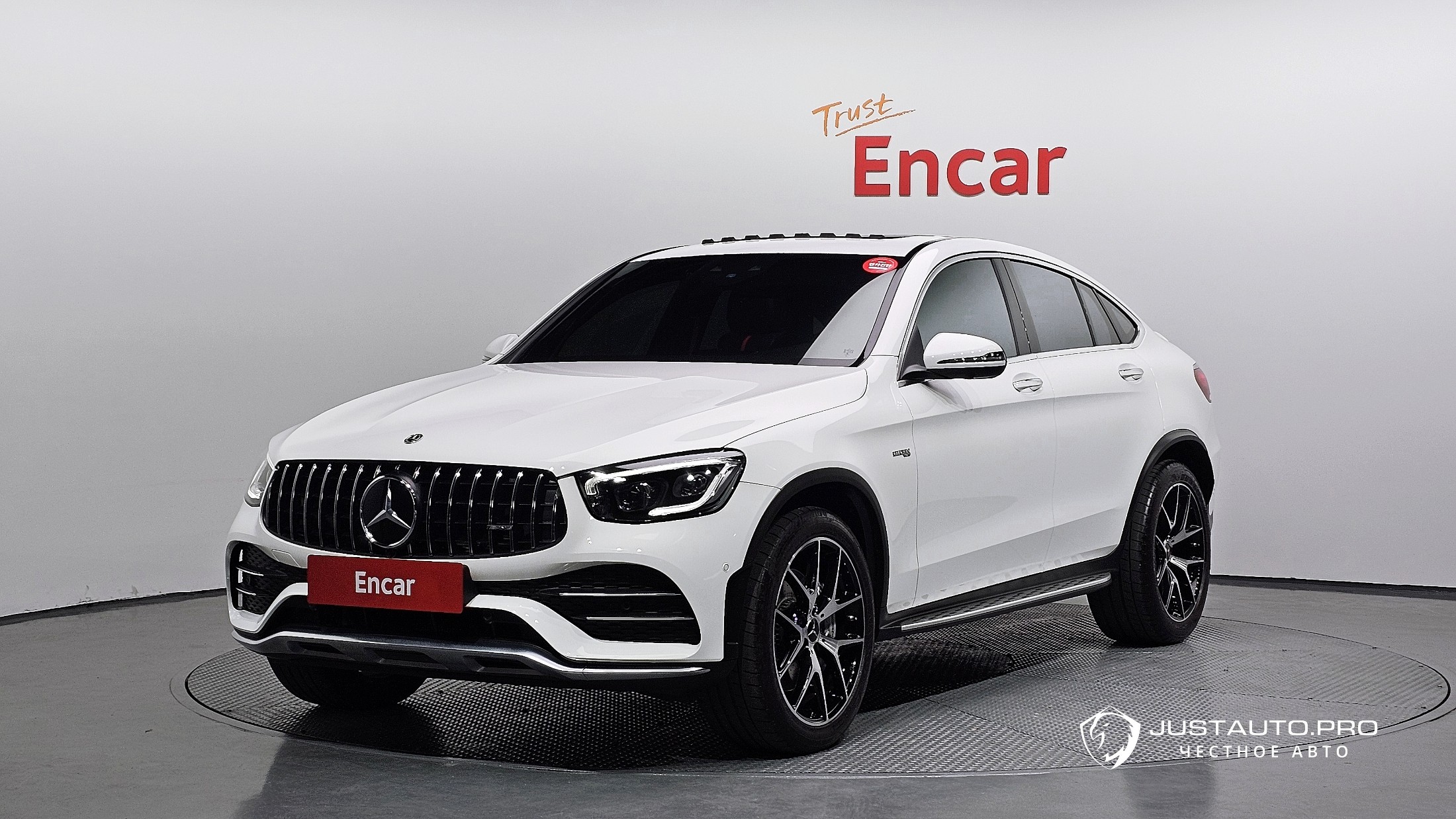 Автомобиль Mercedes-Benz GLC-Class