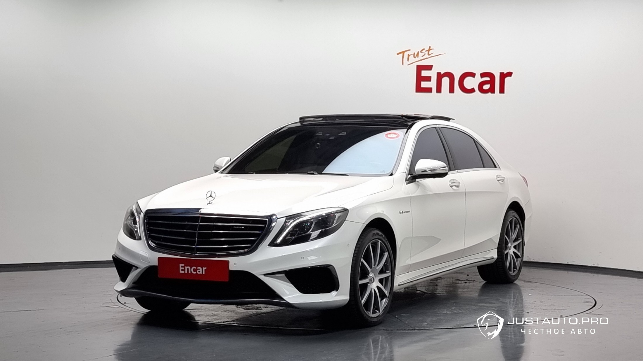 Автомобиль Mercedes-Benz S-Class