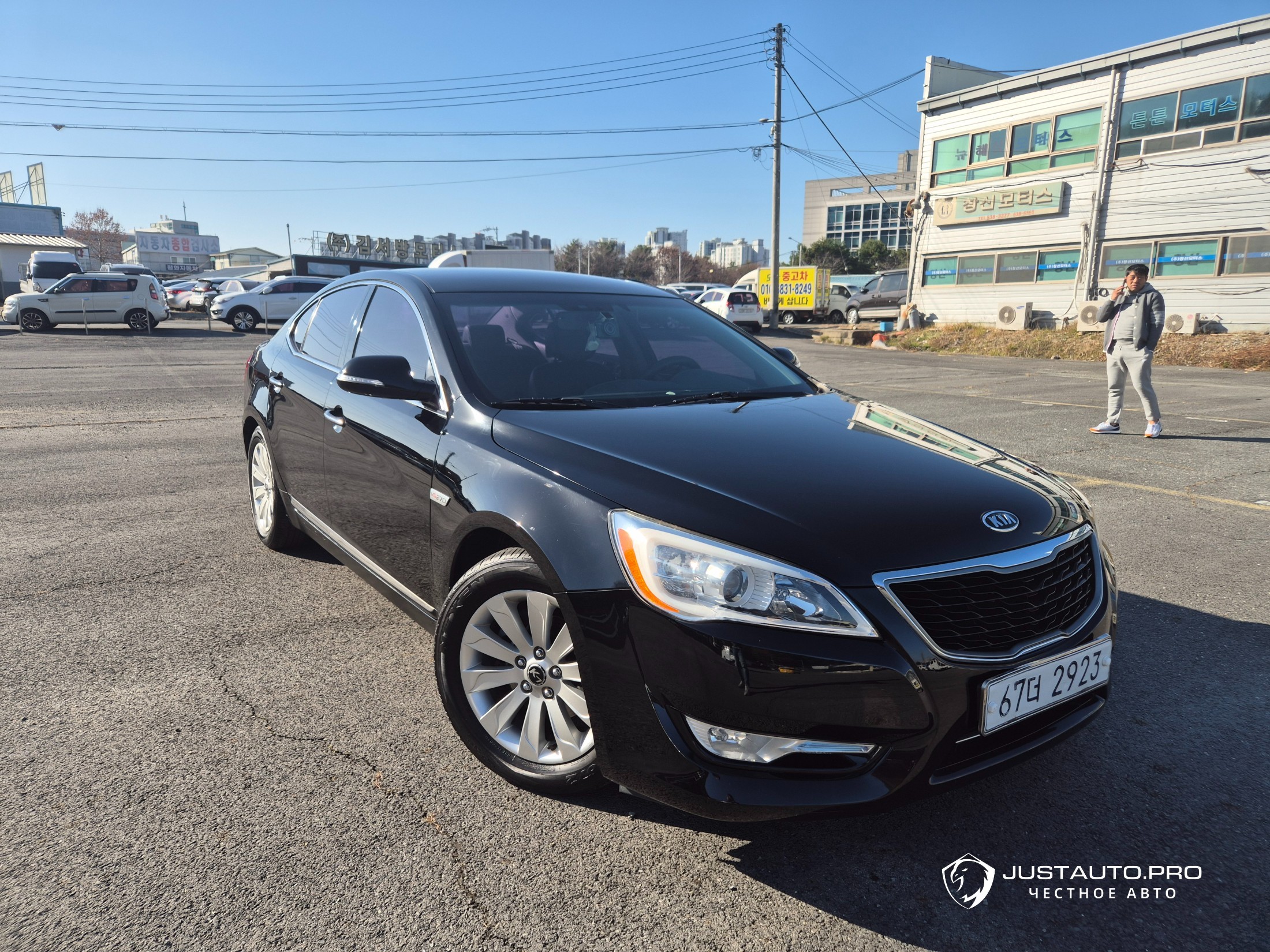 Автомобиль Kia K7