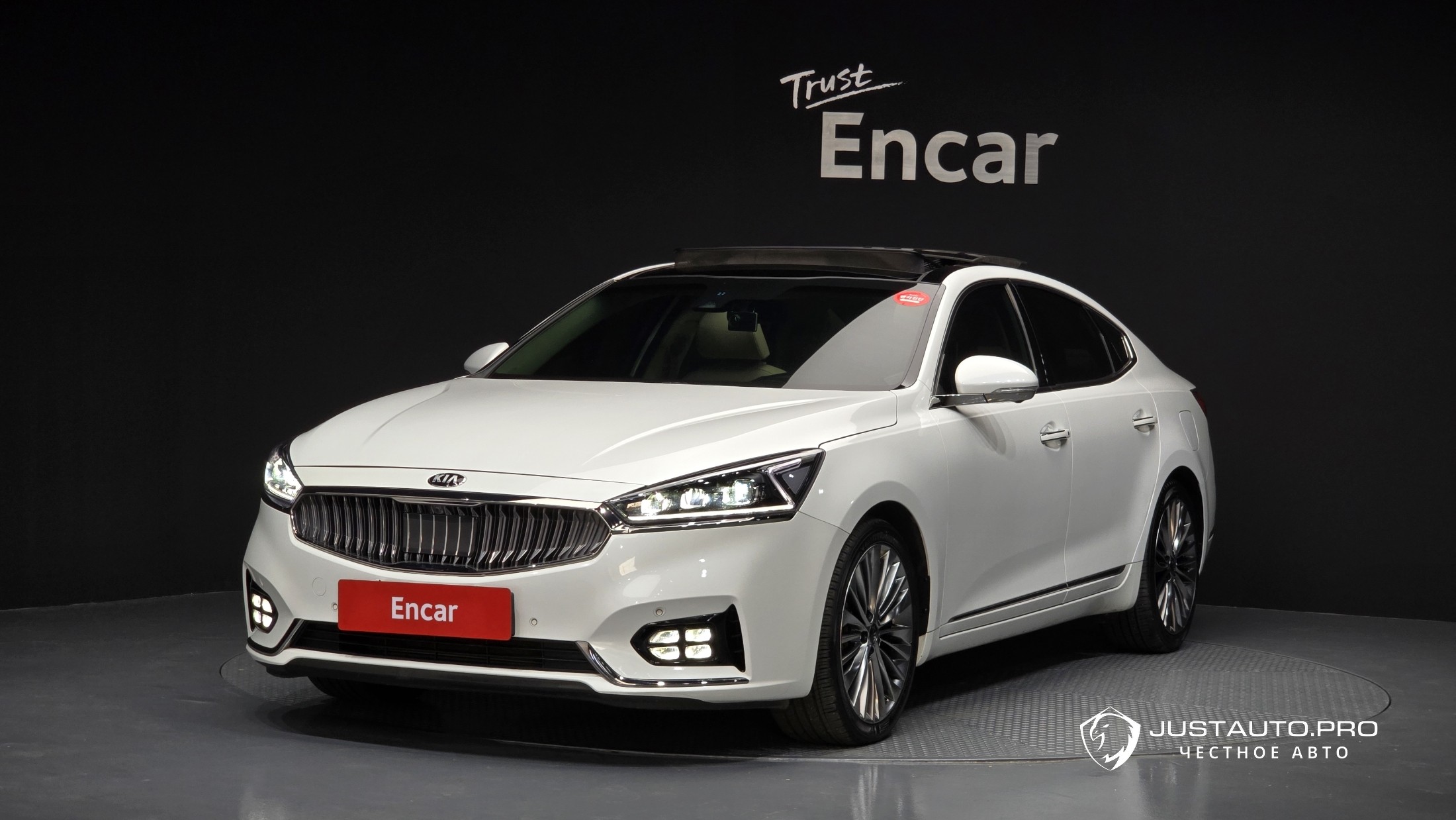 Автомобиль Kia K7