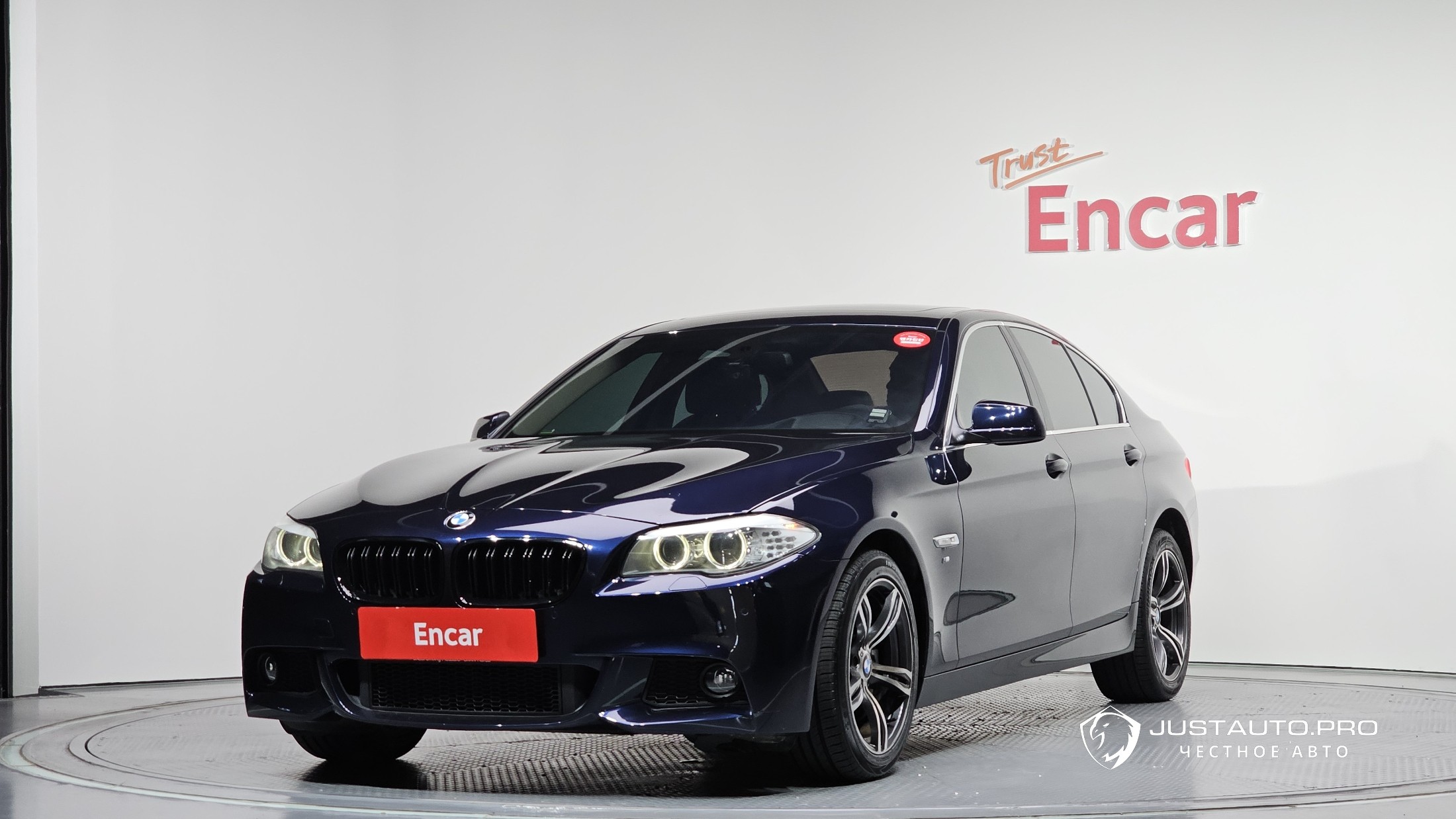 Автомобиль BMW 5-Series