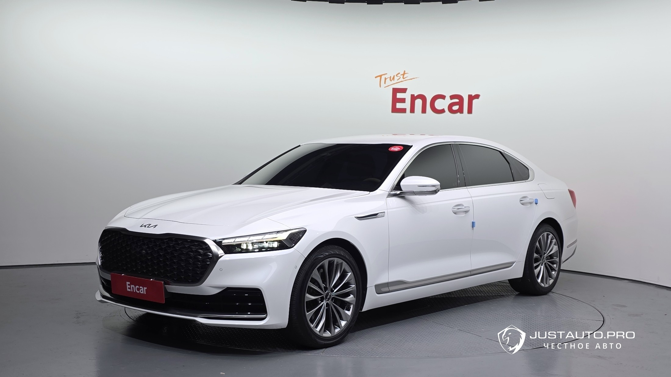 Автомобиль Kia K9