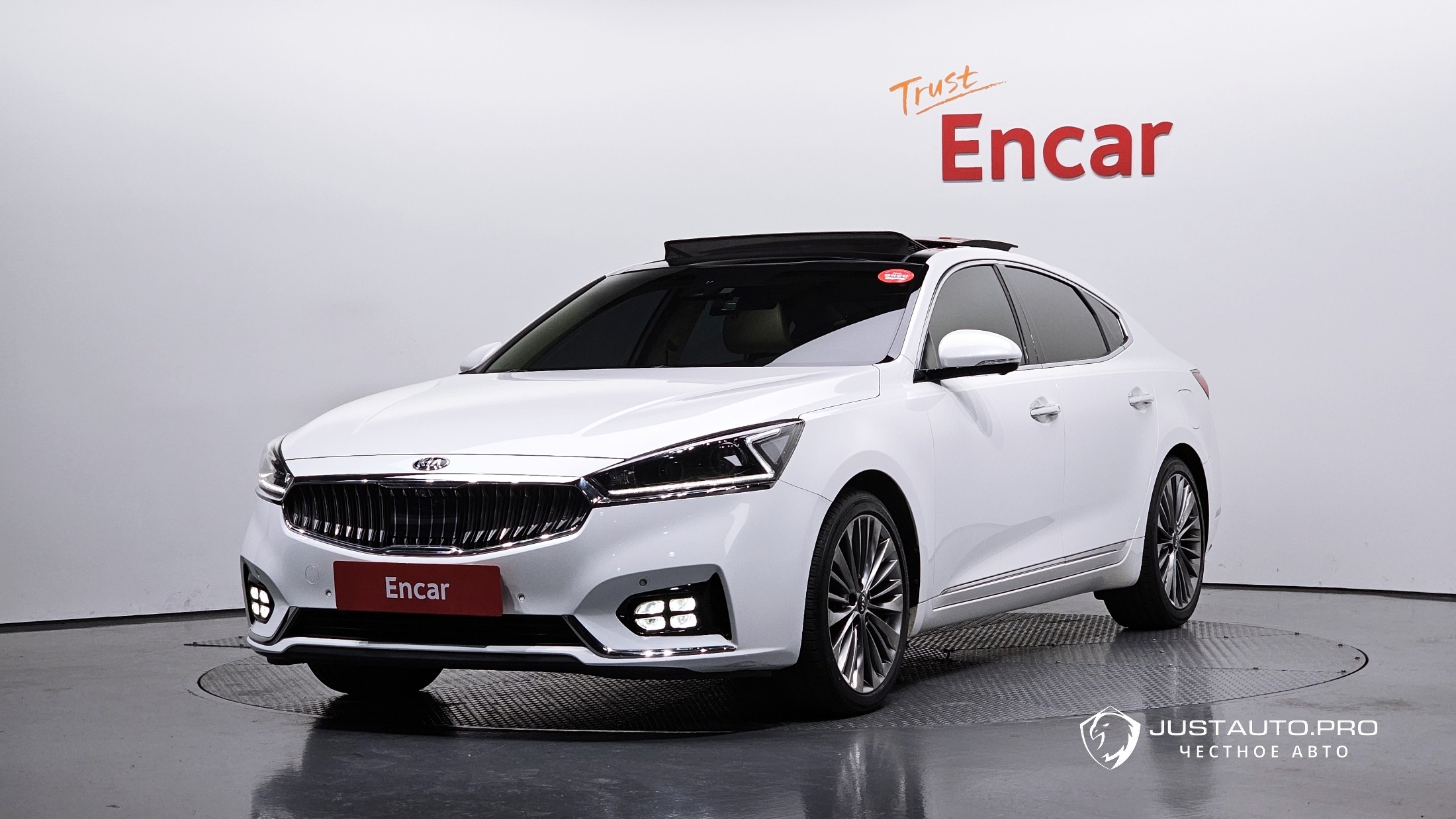 Автомобиль Kia K7