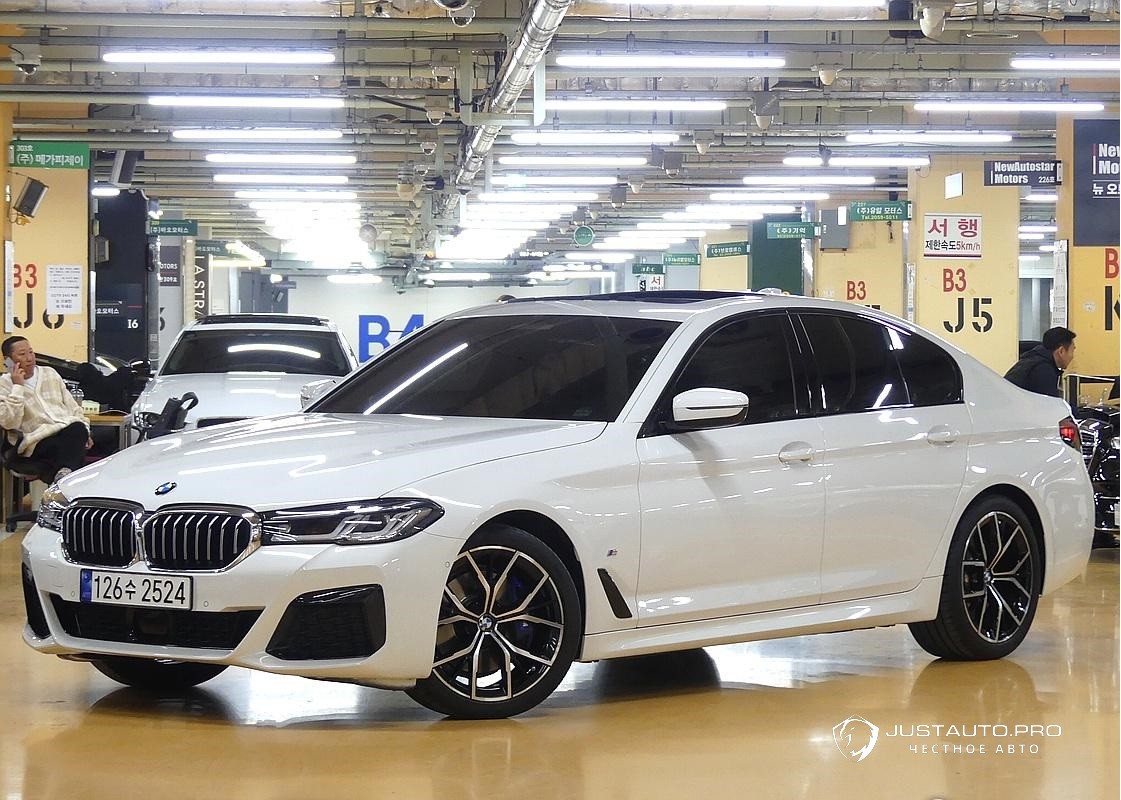Автомобиль BMW 5-Series