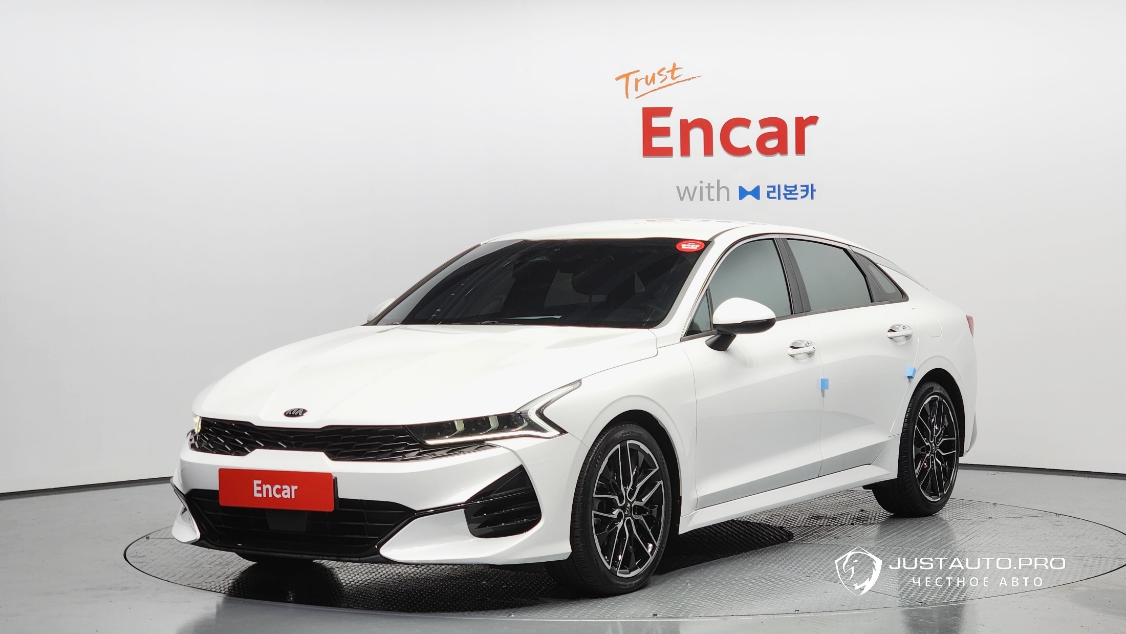 Автомобиль Kia K5