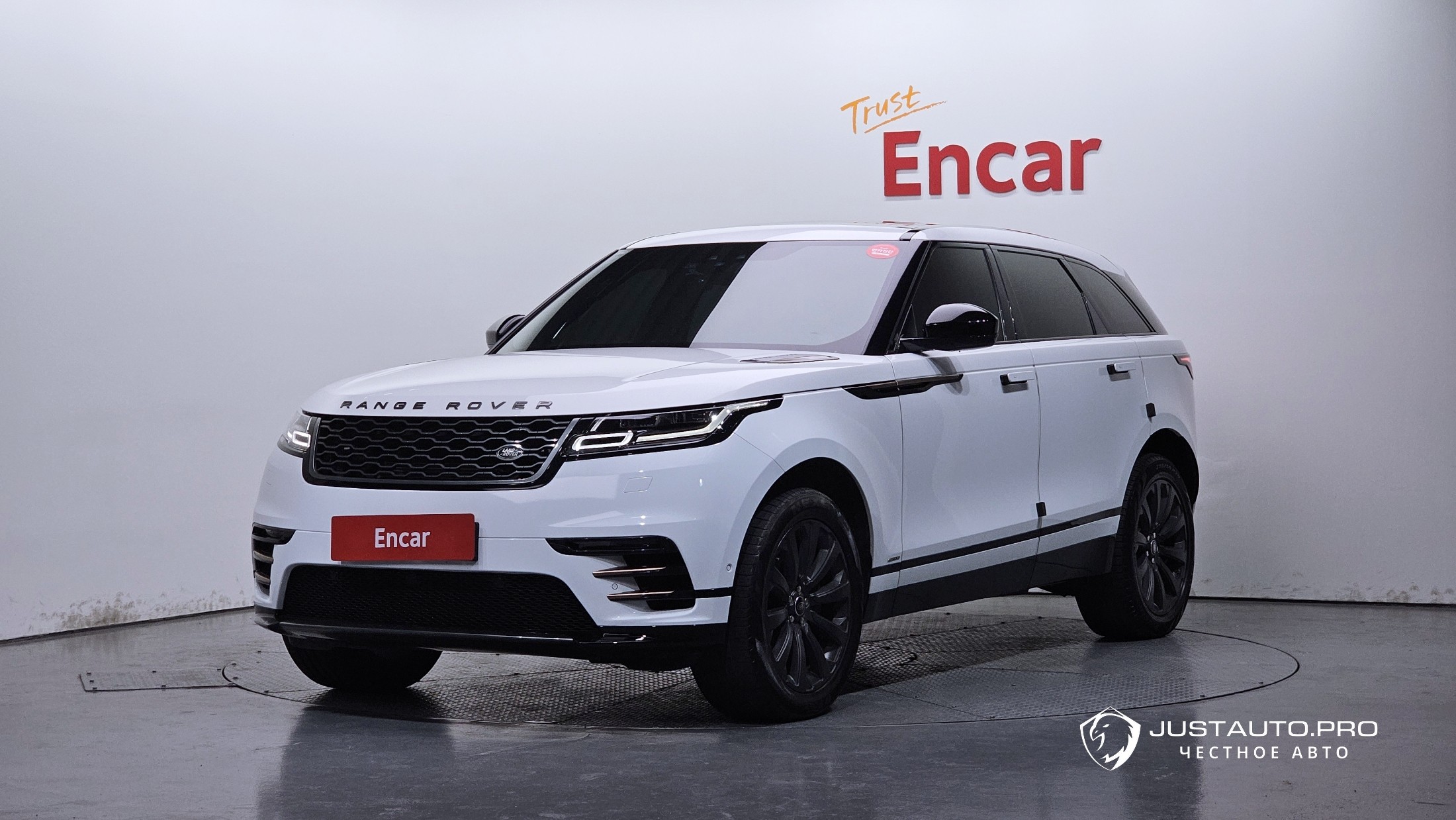 Автомобиль Land Rover Range Rover Velar