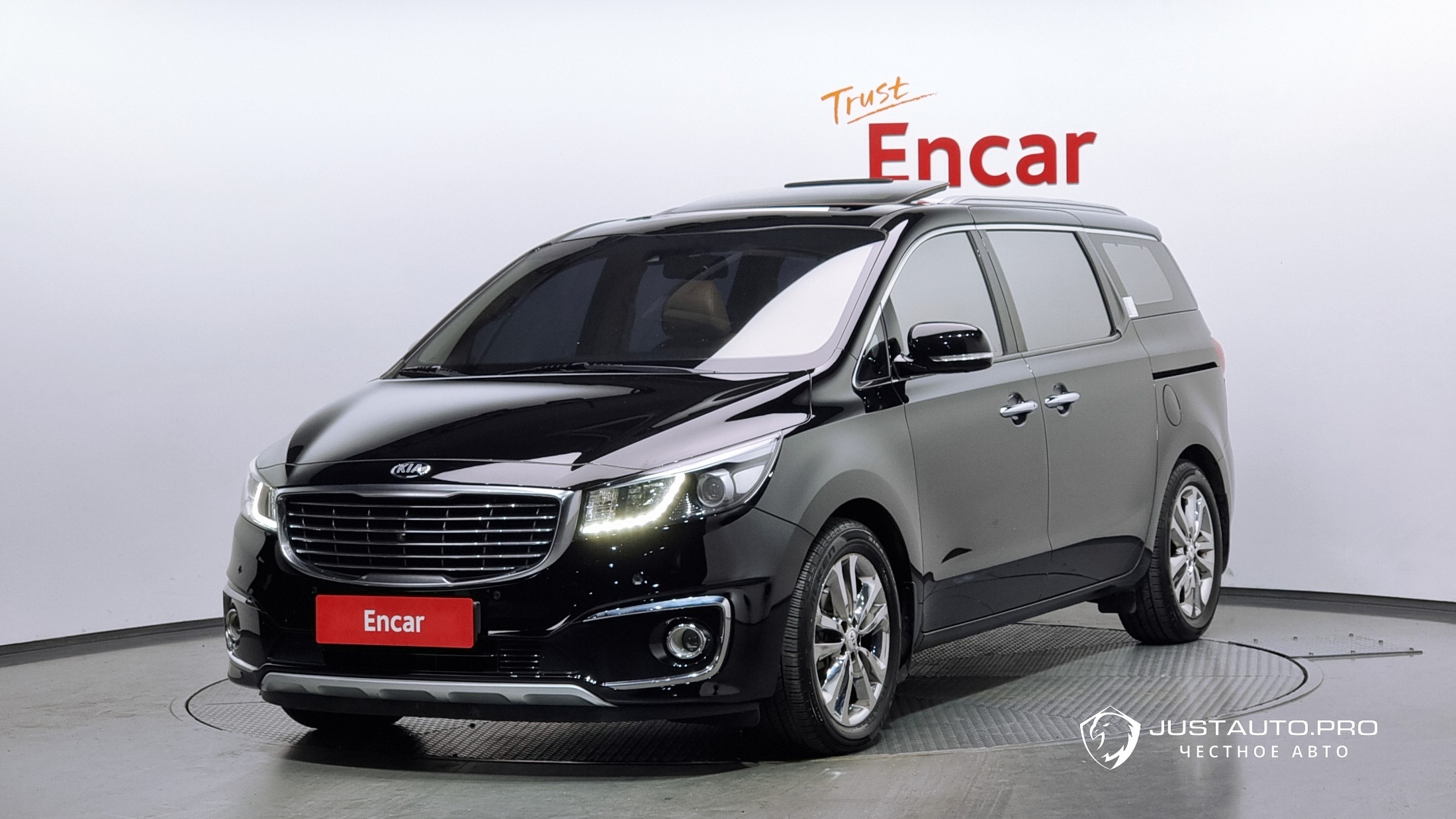 Автомобиль Kia Canival