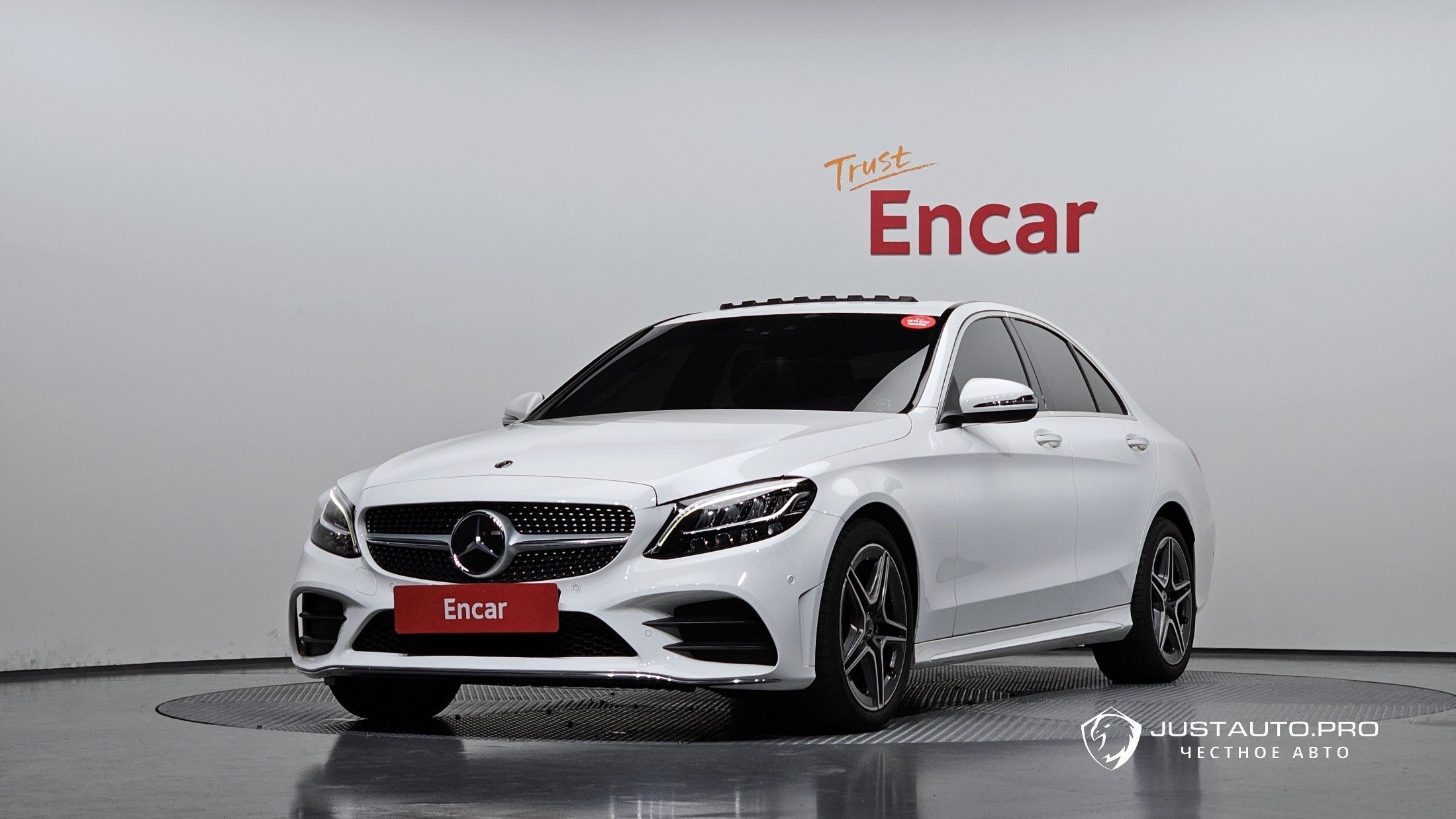 Автомобиль Mercedes-Benz C-Class