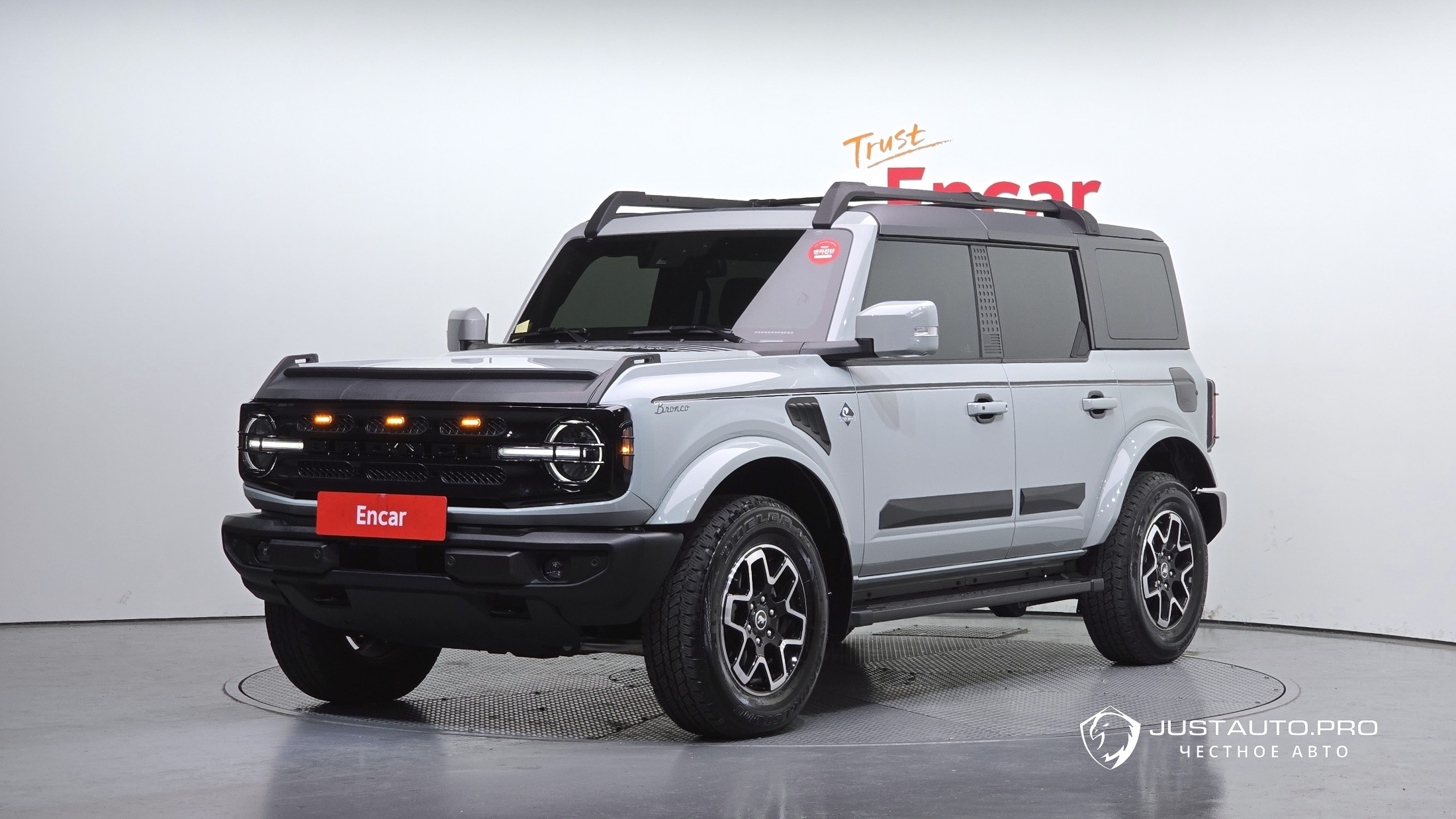 Автомобиль Ford Bronco