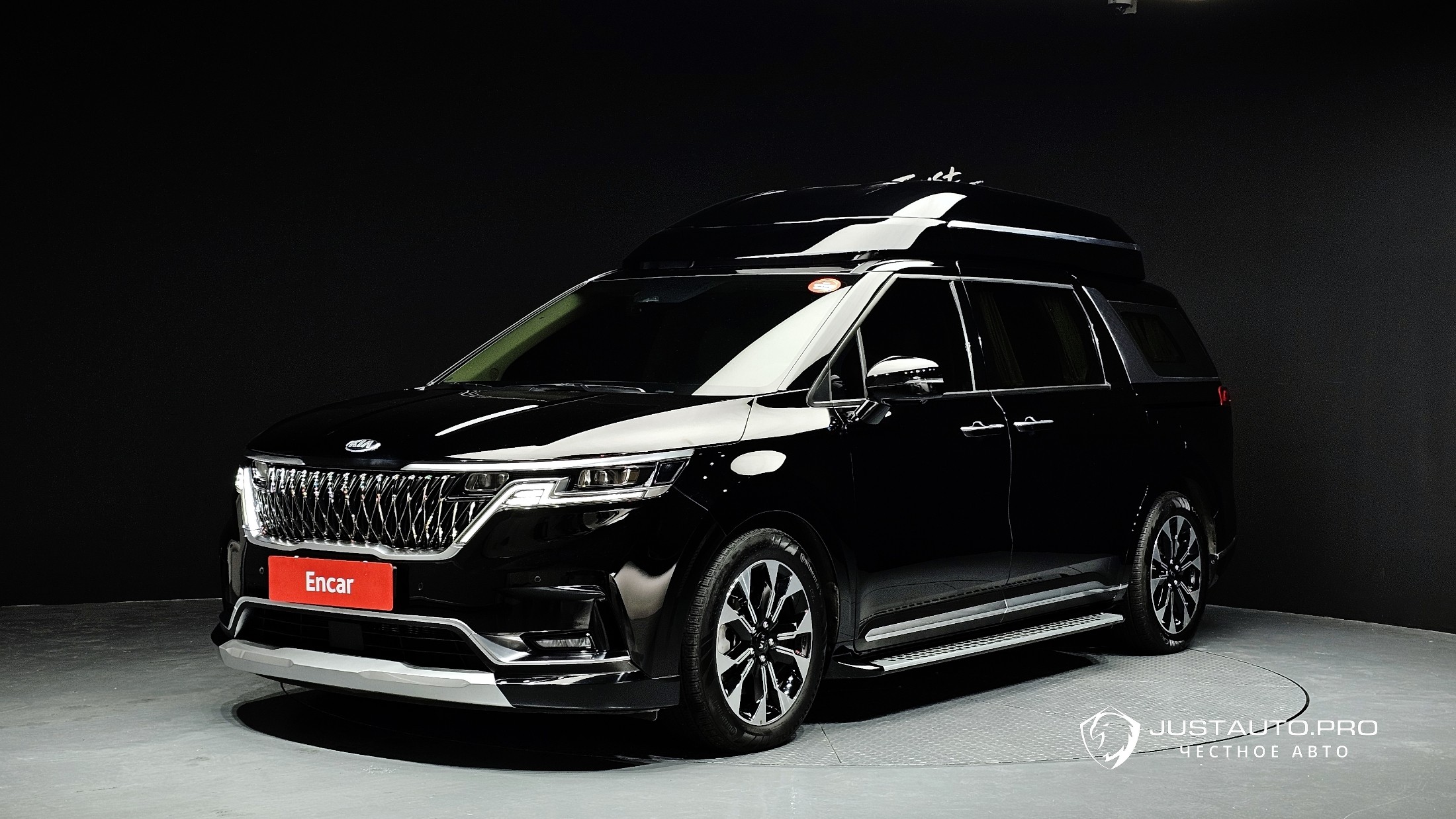 Автомобиль Kia Canival