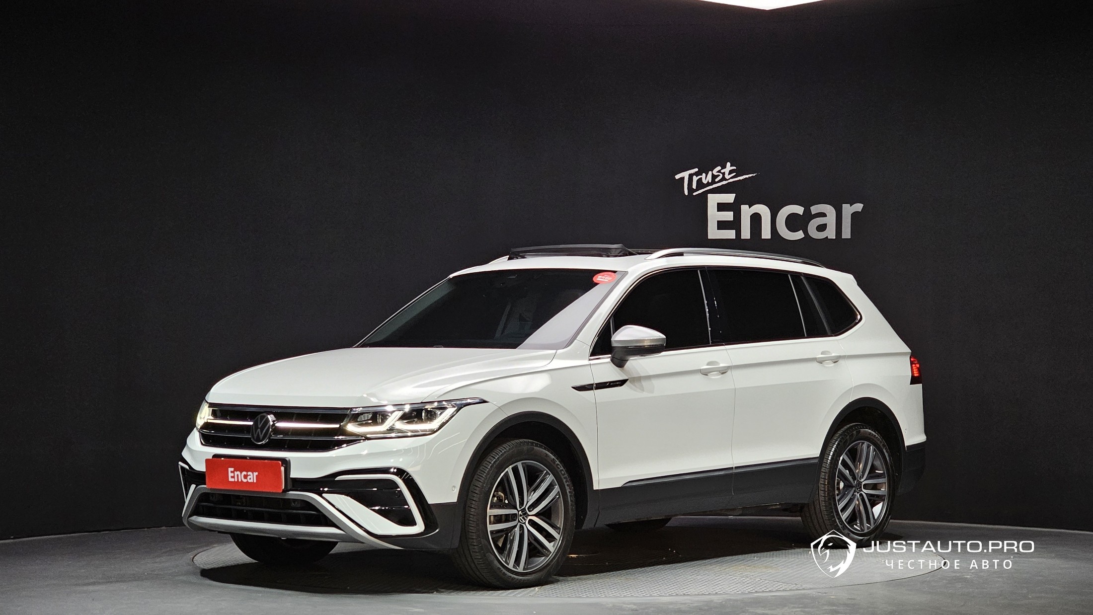 Автомобиль Volkswagen Tiguan