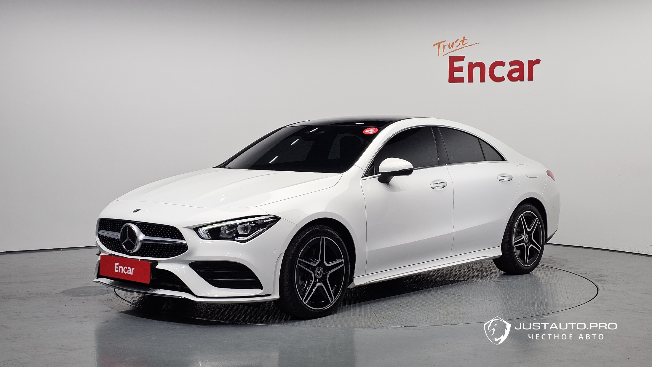 Автомобиль Mercedes-Benz CLA-Class