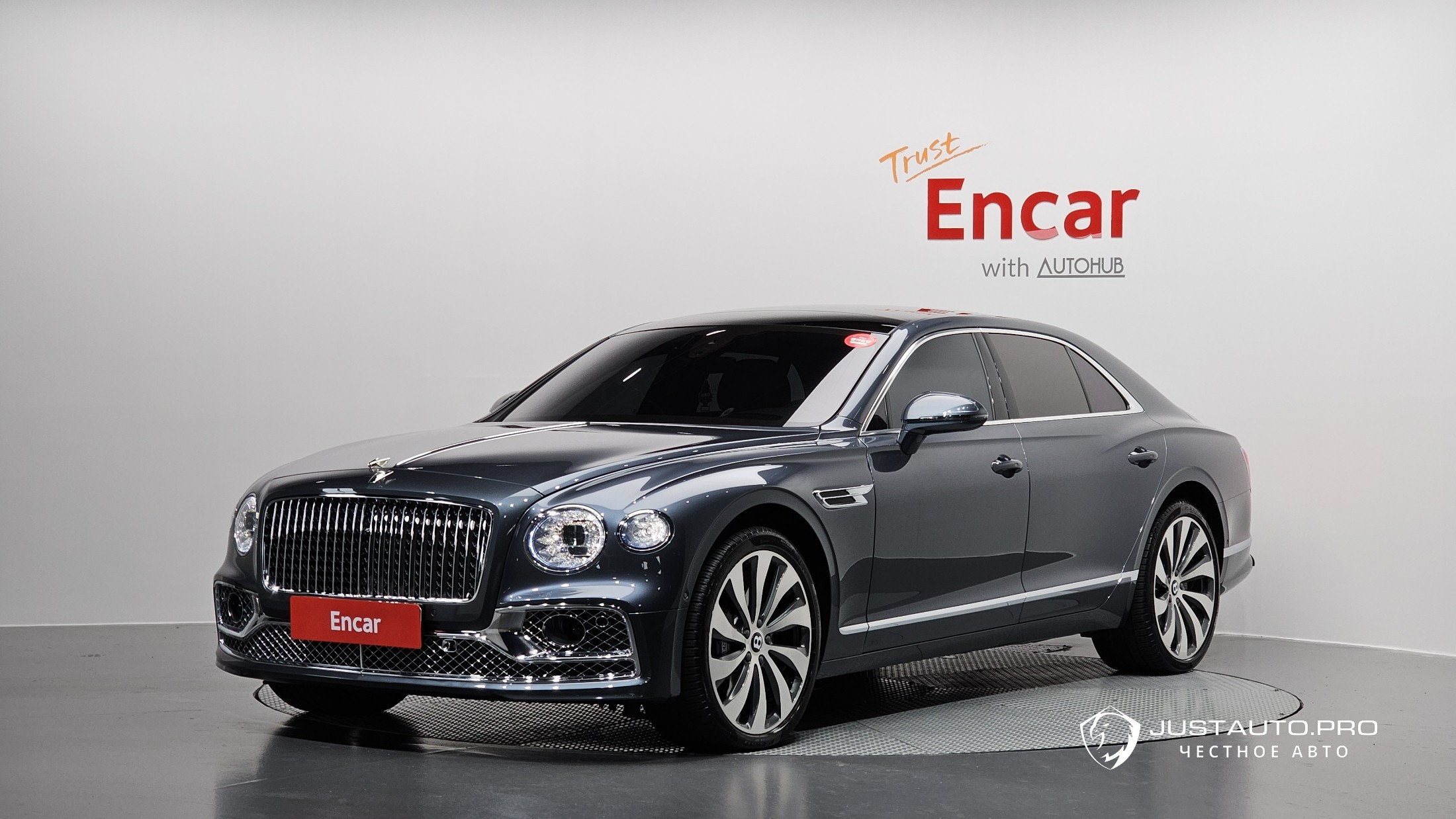 Автомобиль Bentley Flying Spur