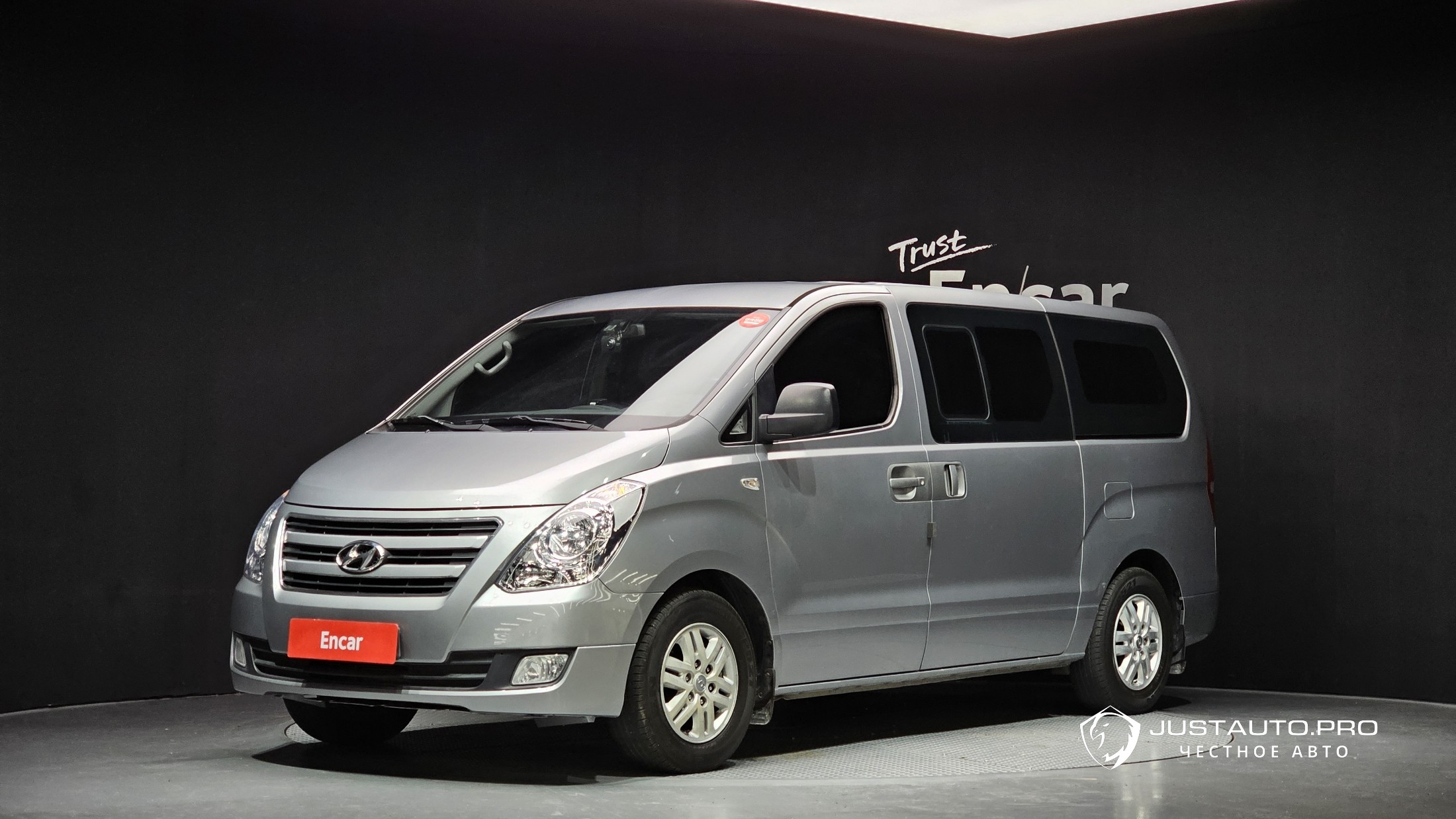 Автомобиль Hyundai Starex