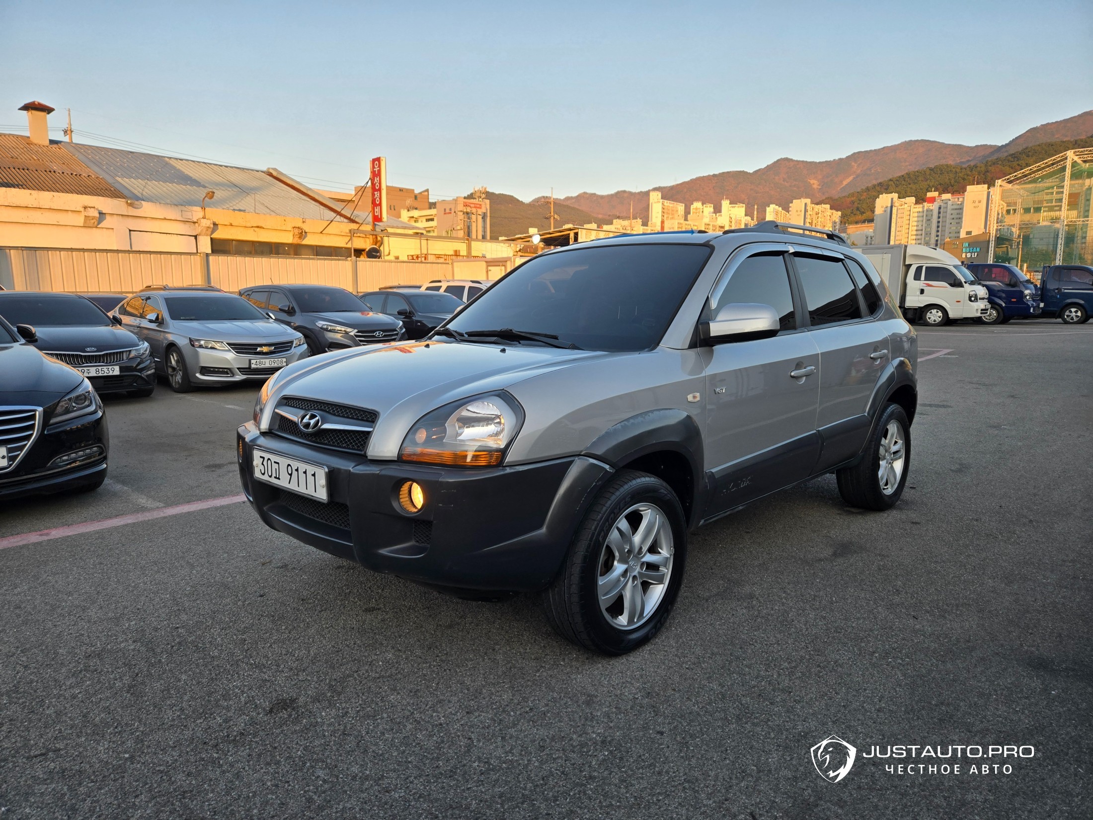 Автомобиль Hyundai Tucson