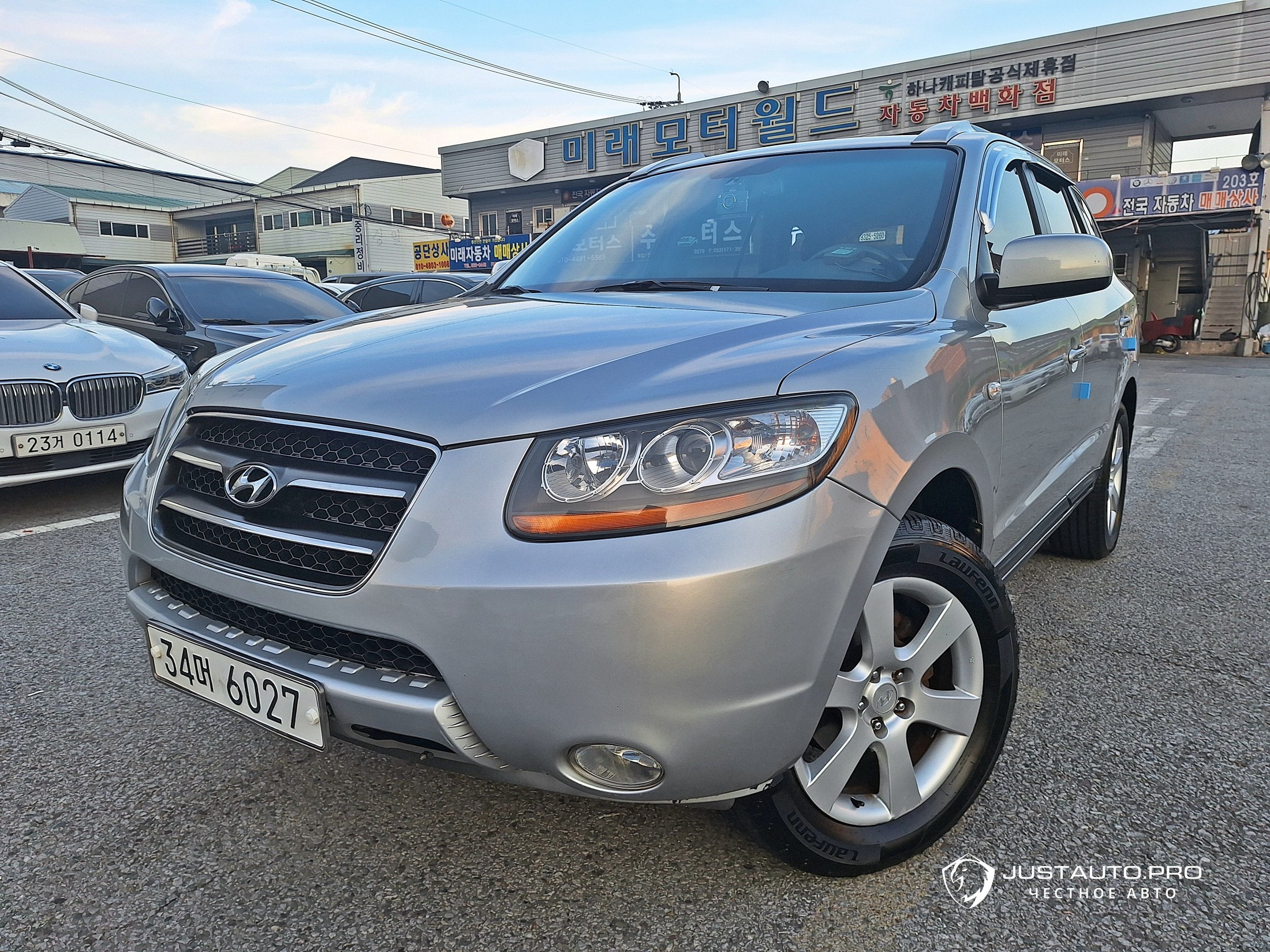 Автомобиль Hyundai Santafe