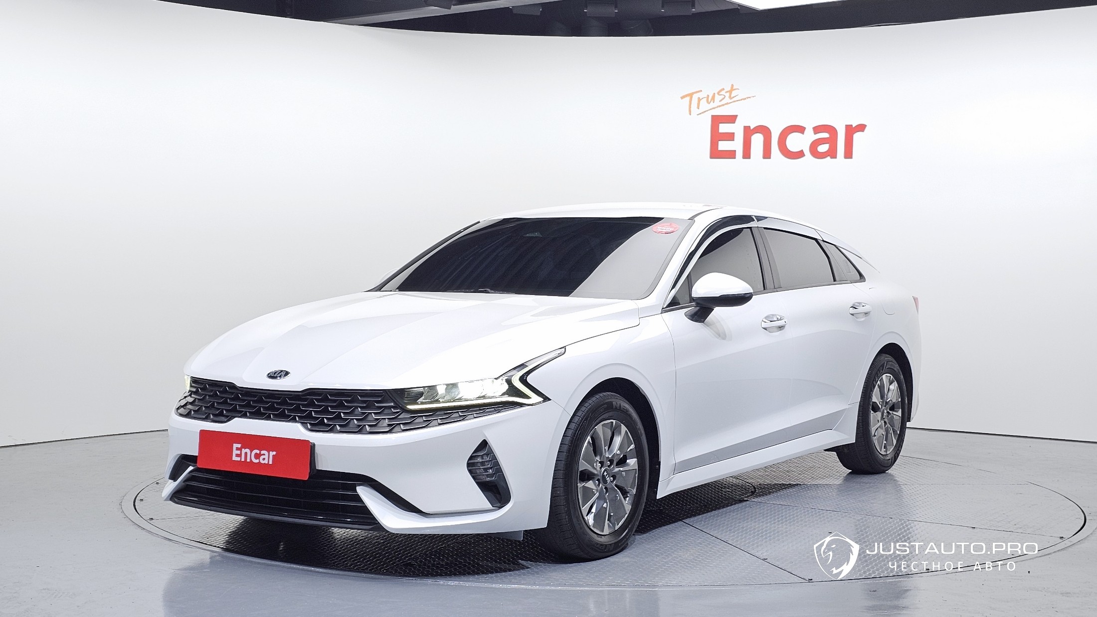 Автомобиль Kia K5