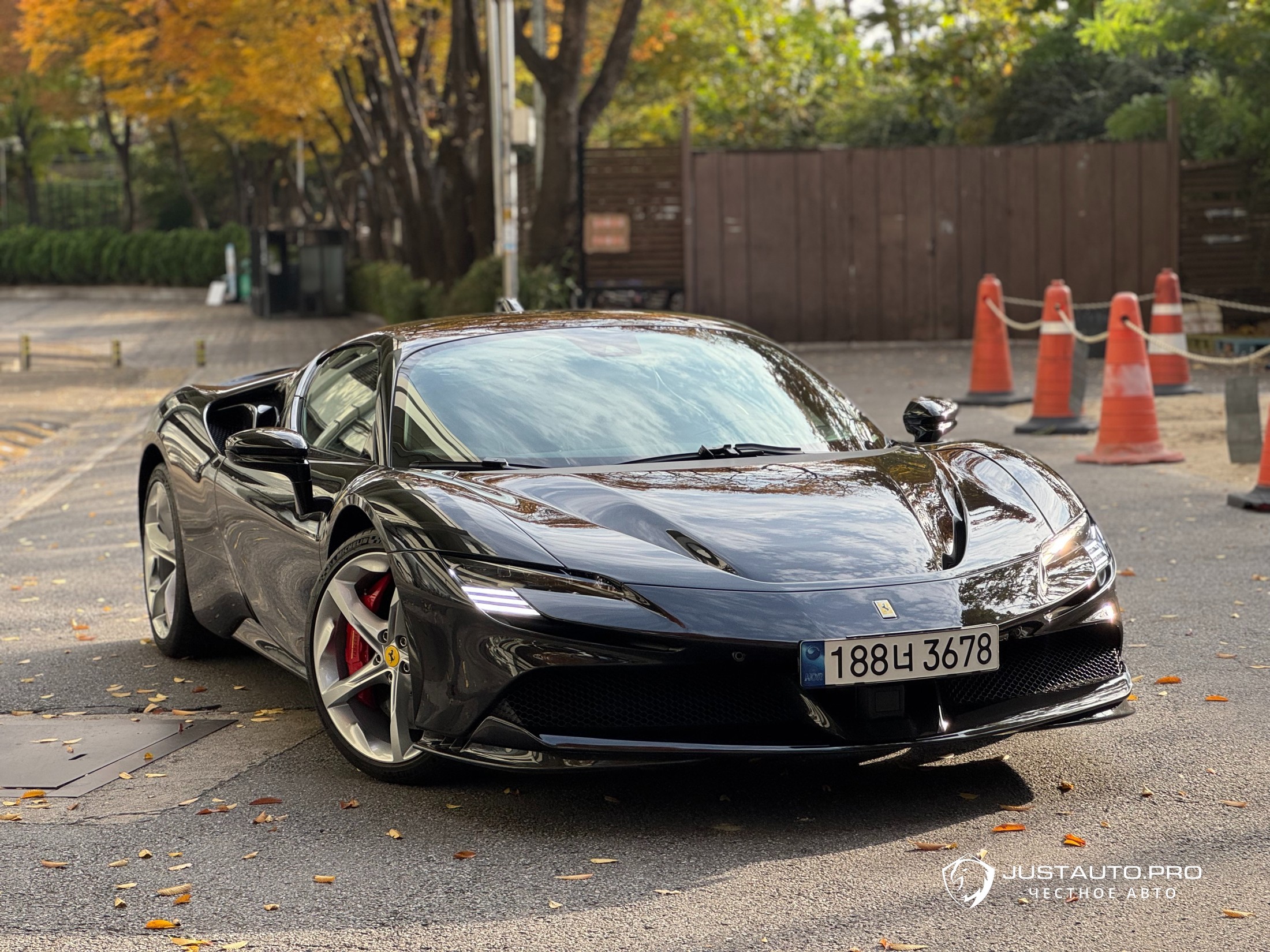 Автомобиль Ferrari SF90